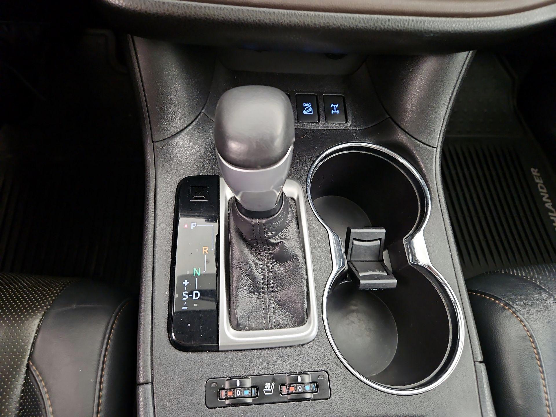 Thumbnail: 2014 Toyota Highlander - 17