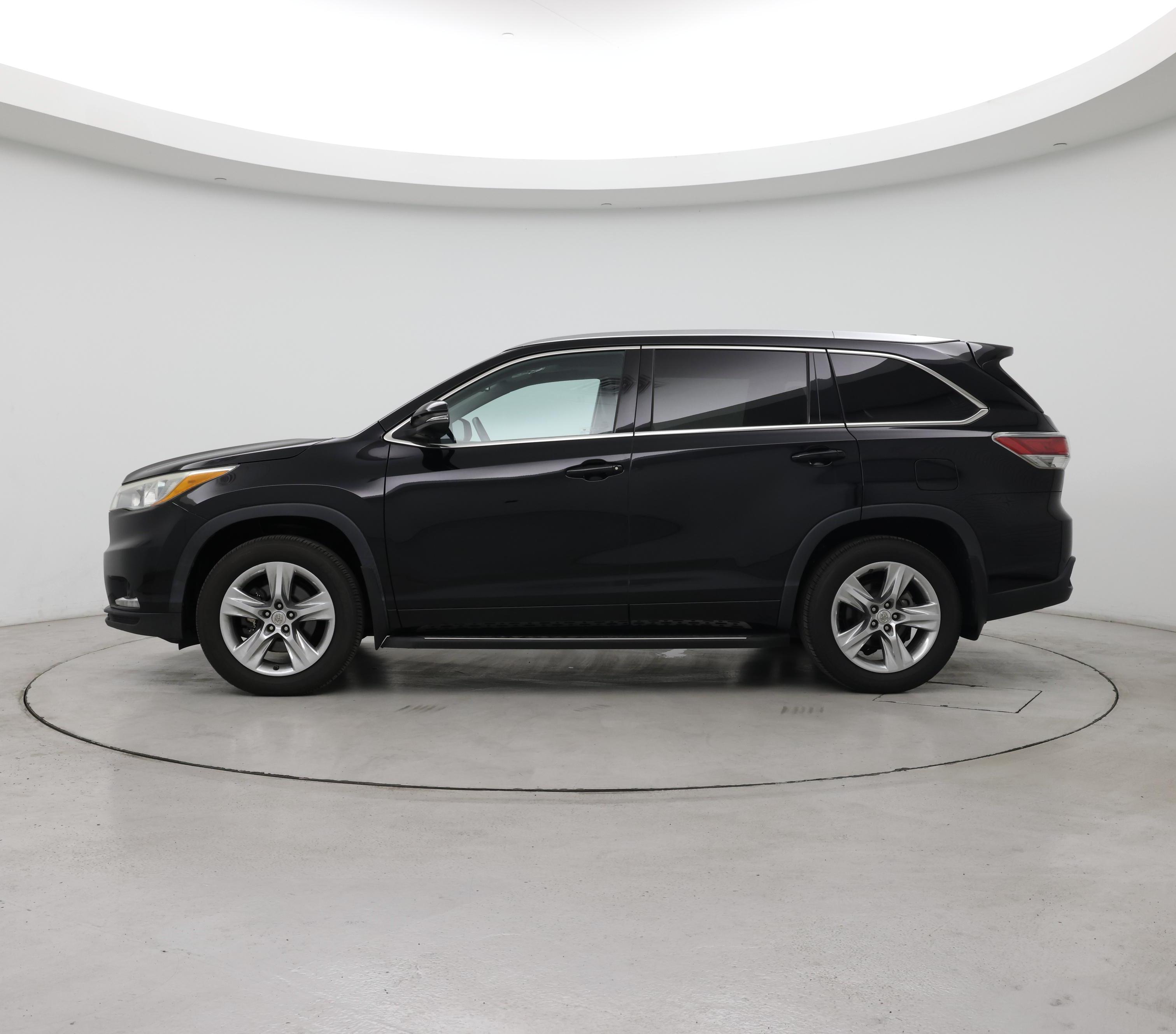 Thumbnail: 2014 Toyota Highlander - 3