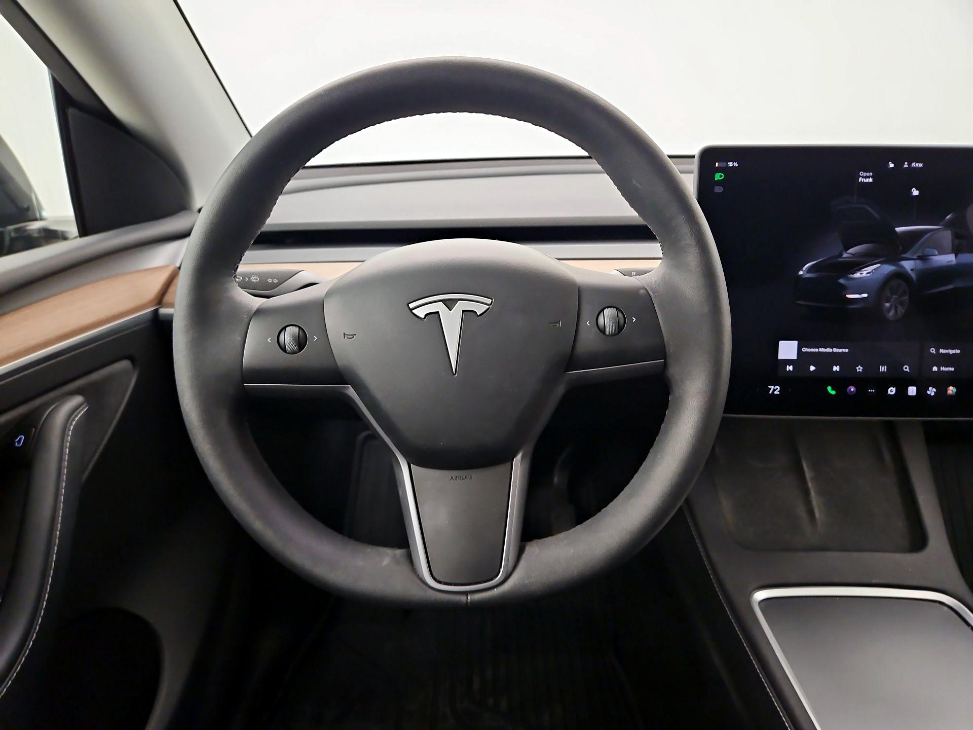 Thumbnail: 2025 Tesla Model Y - 10