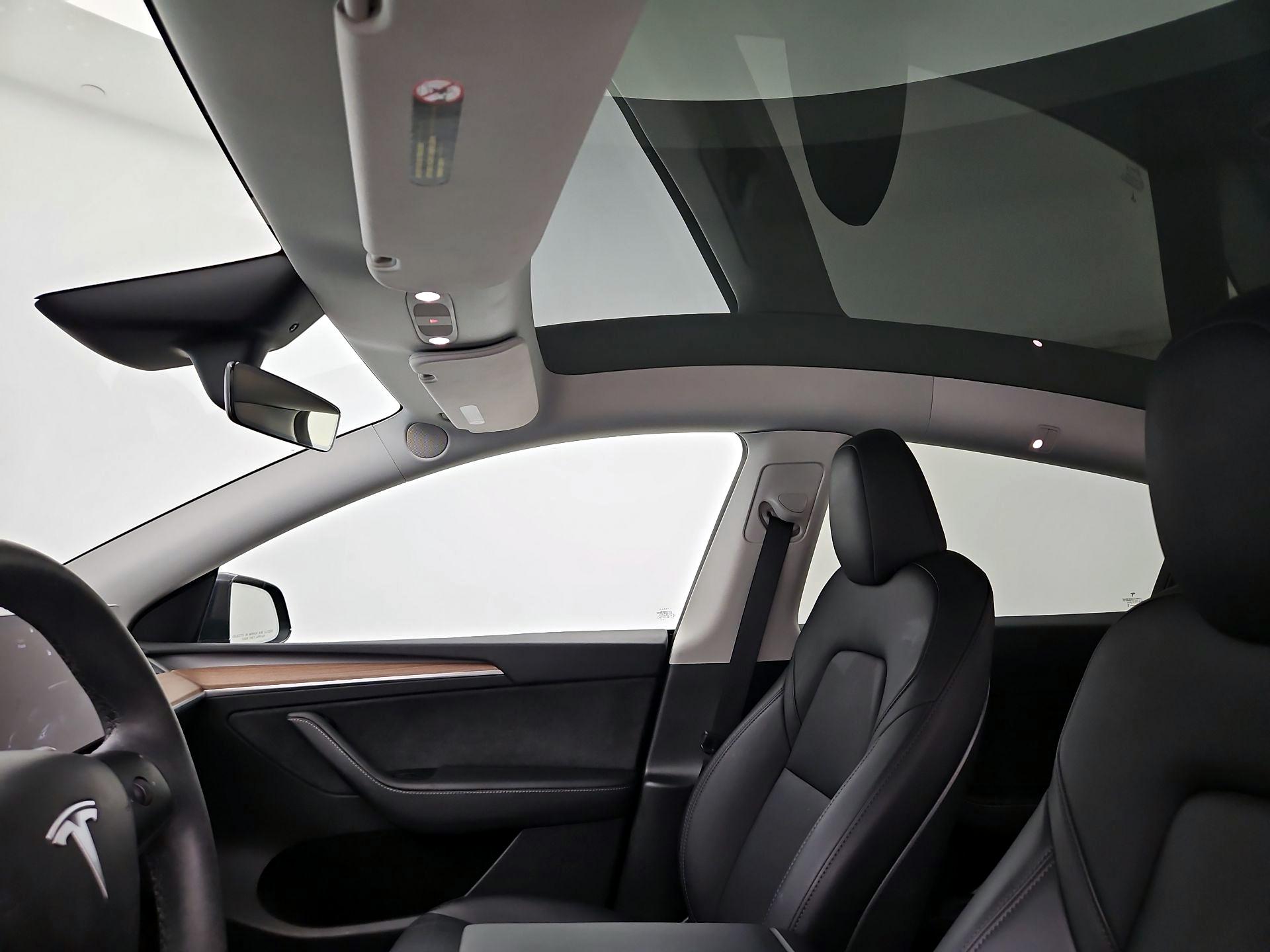 Thumbnail: 2025 Tesla Model Y - 17