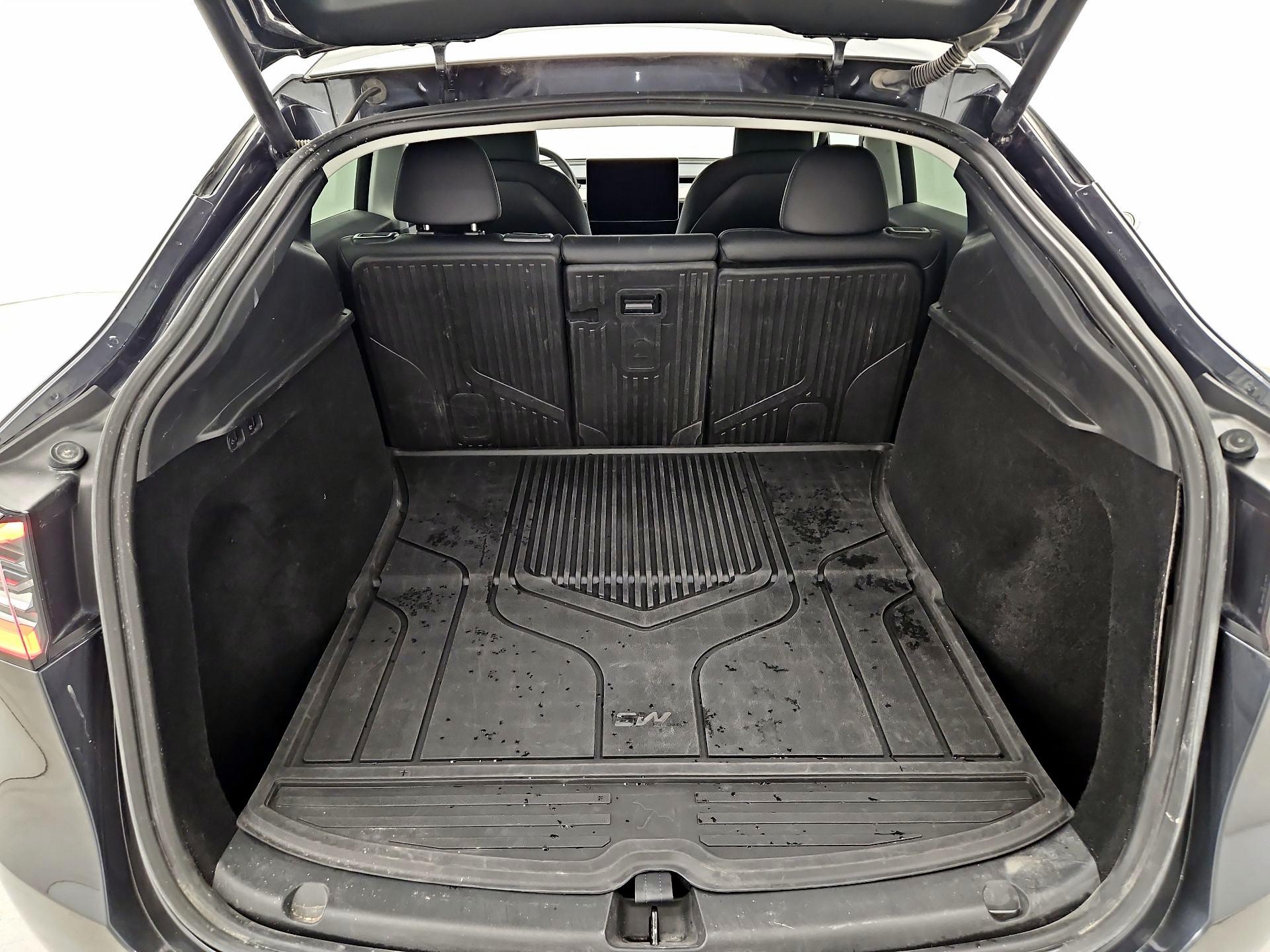 Thumbnail: 2025 Tesla Model Y - 19