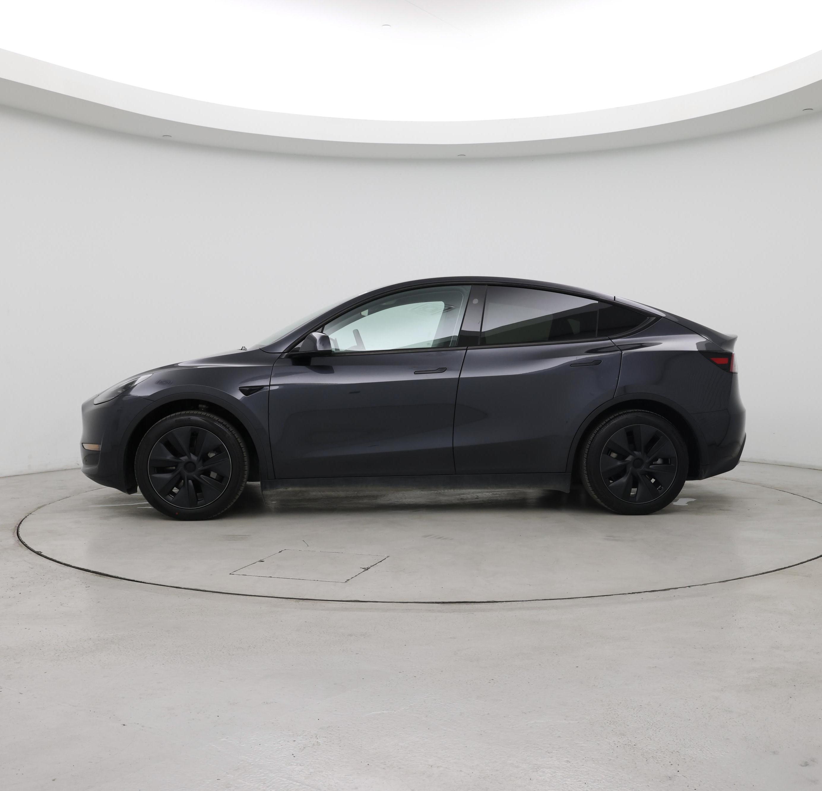 Thumbnail: 2025 Tesla Model Y - 3