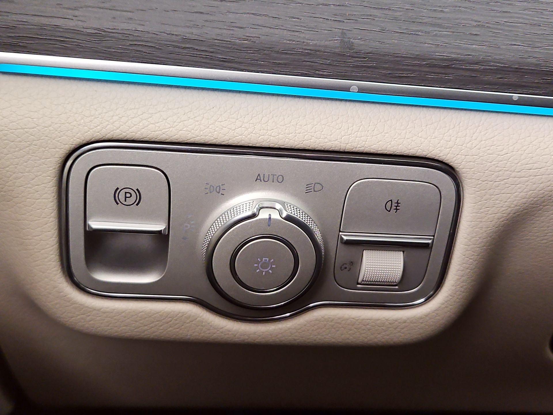 Thumbnail: 2020 Mercedes-Benz GLE - 13