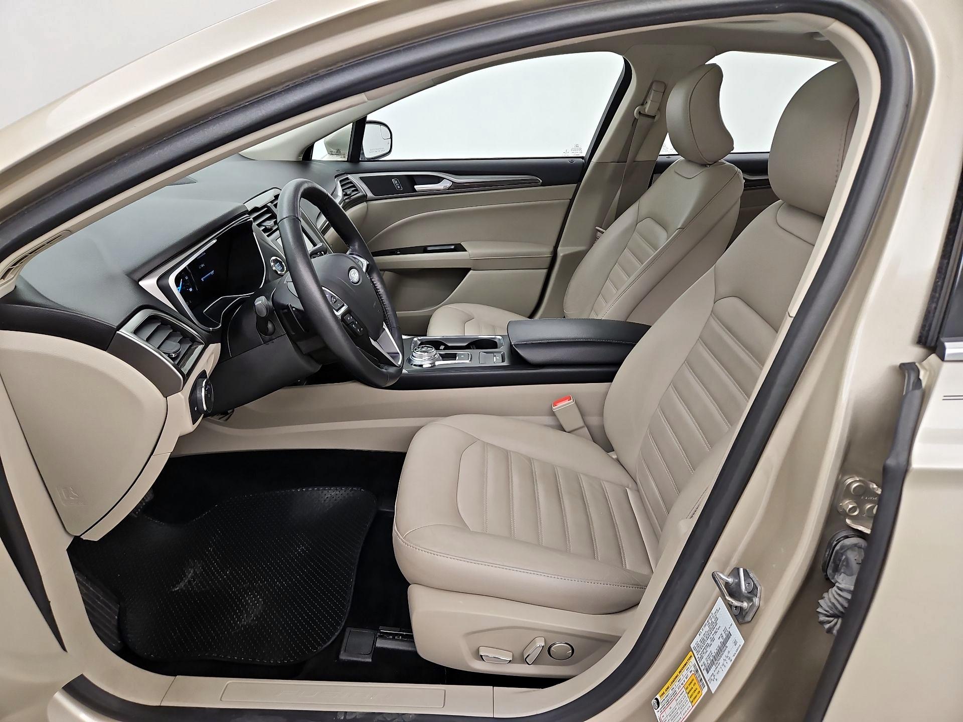 Thumbnail: 2017 Ford Fusion - 11