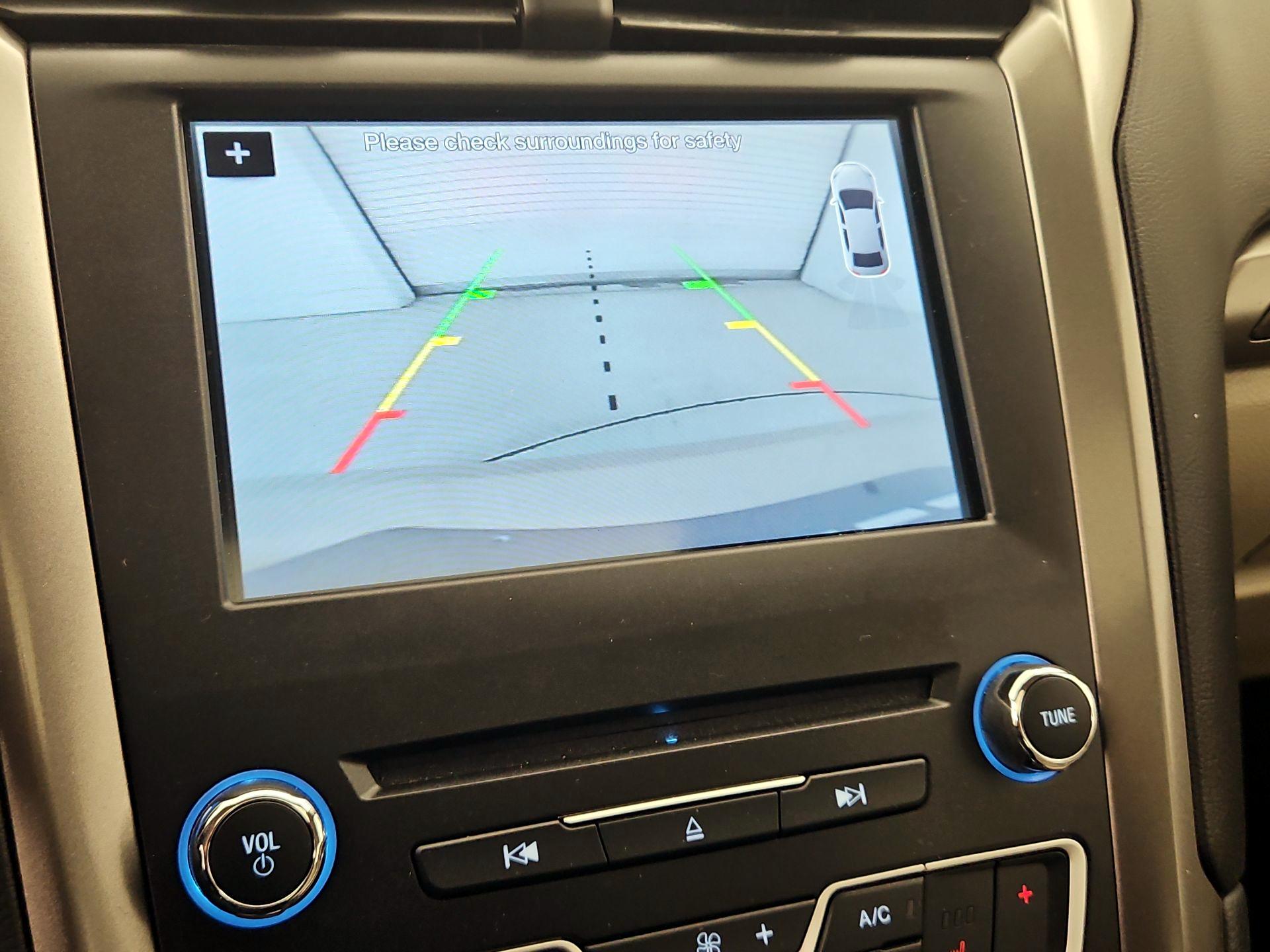 Thumbnail: 2017 Ford Fusion - 14