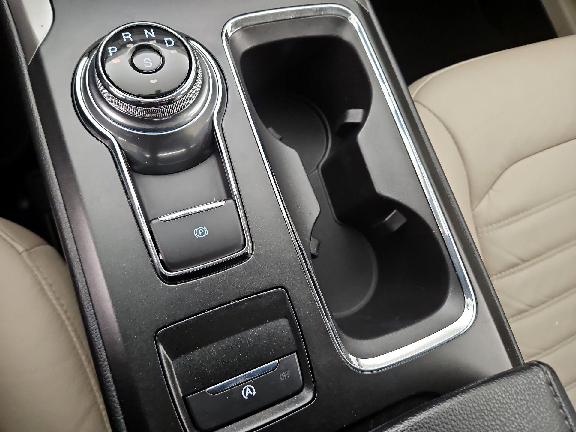 Thumbnail: 2017 Ford Fusion - 17