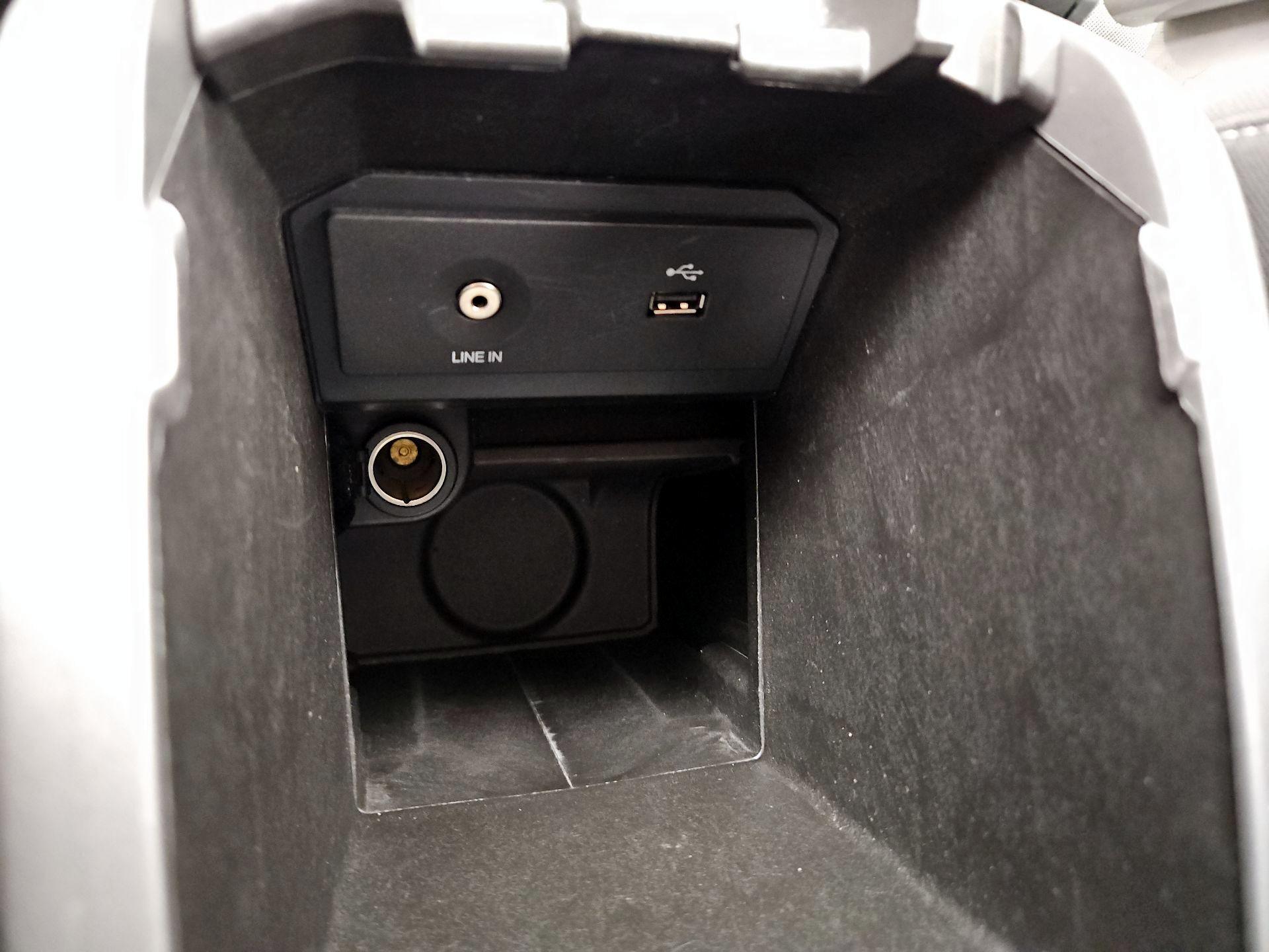 Thumbnail: 2014 Ford Escape - 18