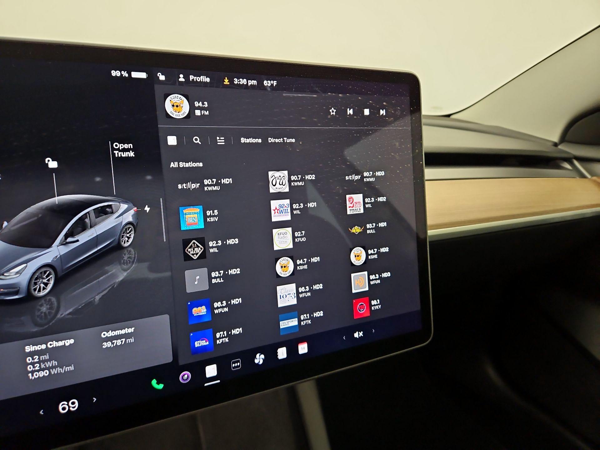 Thumbnail: 2023 Tesla Model 3 - 15