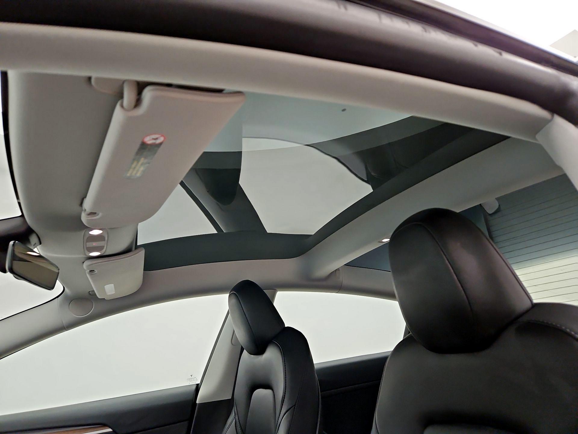 Thumbnail: 2023 Tesla Model 3 - 18