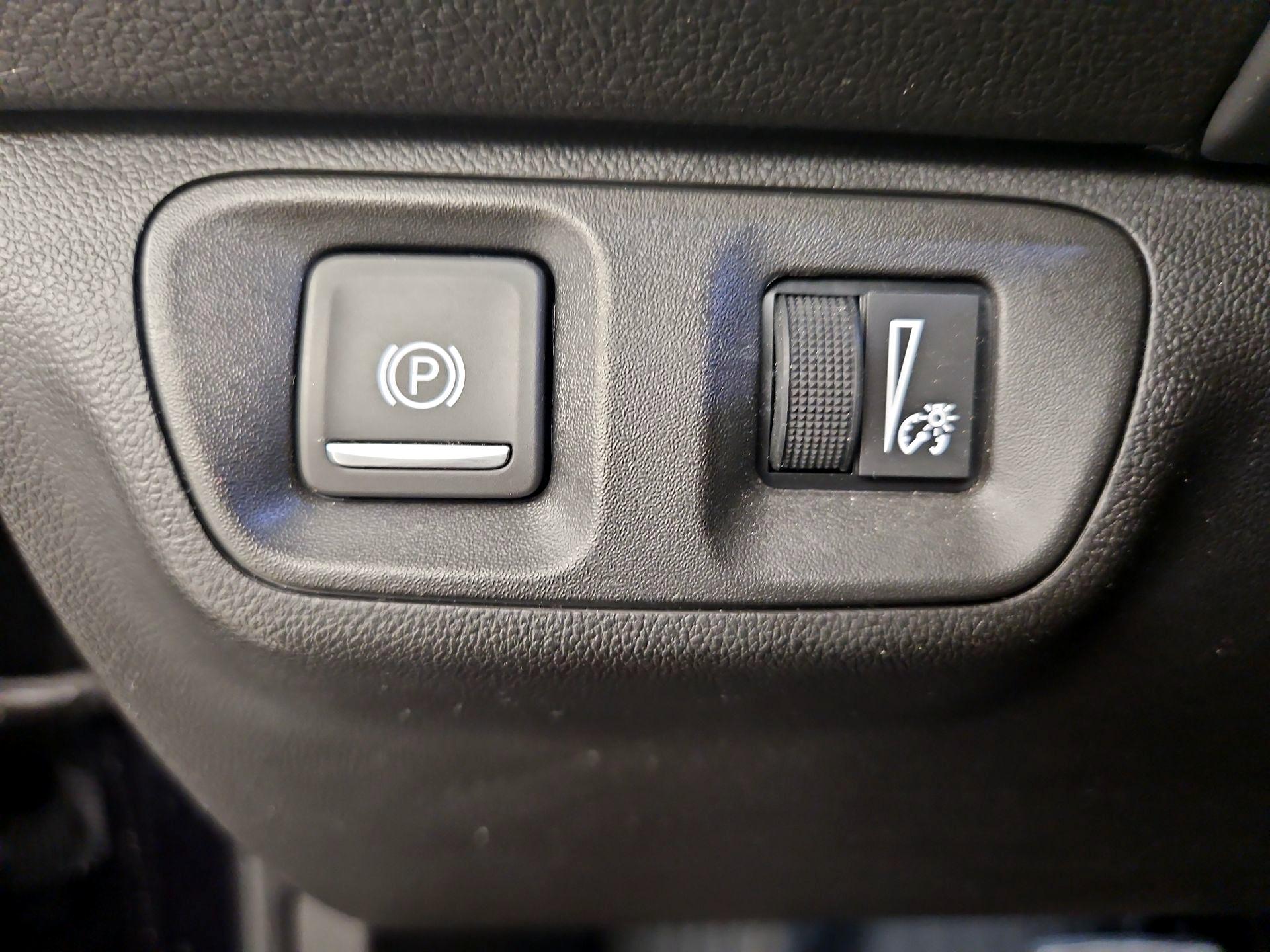 Thumbnail: 2021 GMC Acadia - 13