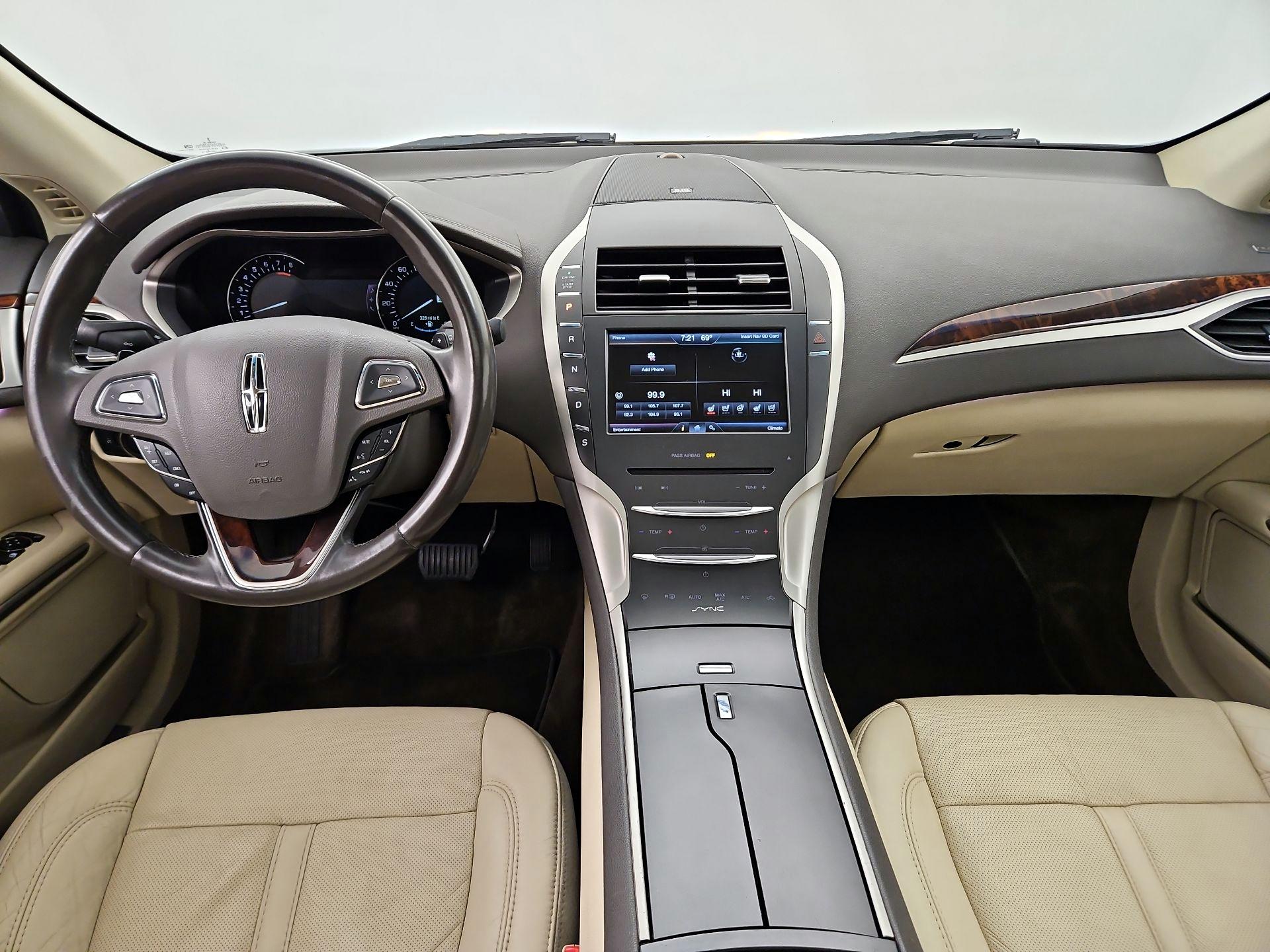 Thumbnail: 2015 Lincoln MKZ - 9