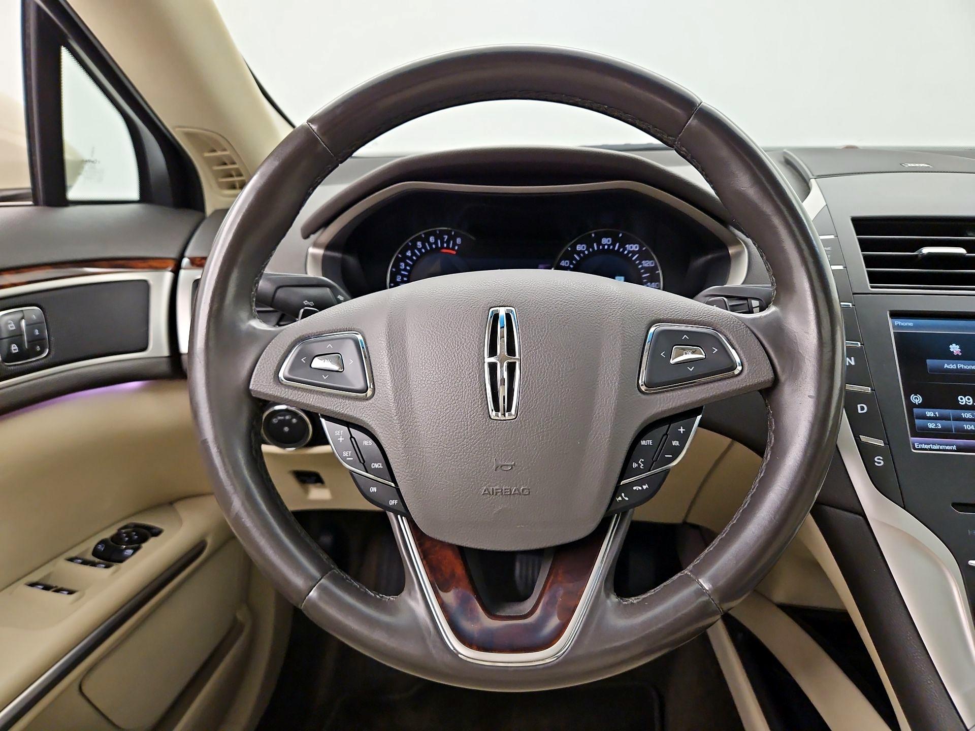 Thumbnail: 2015 Lincoln MKZ - 10