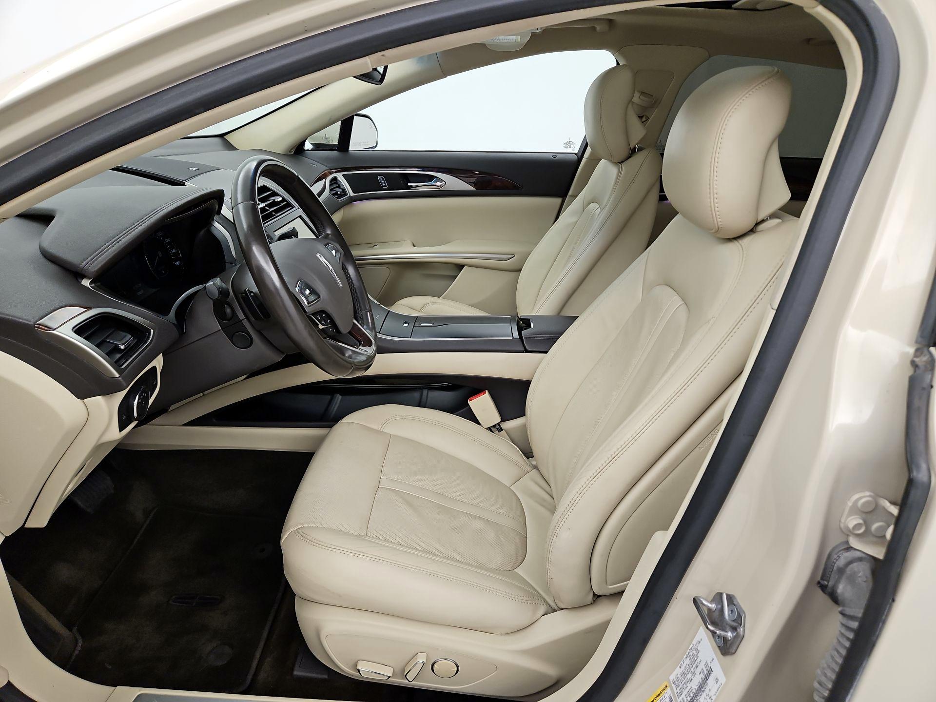 Thumbnail: 2015 Lincoln MKZ - 11