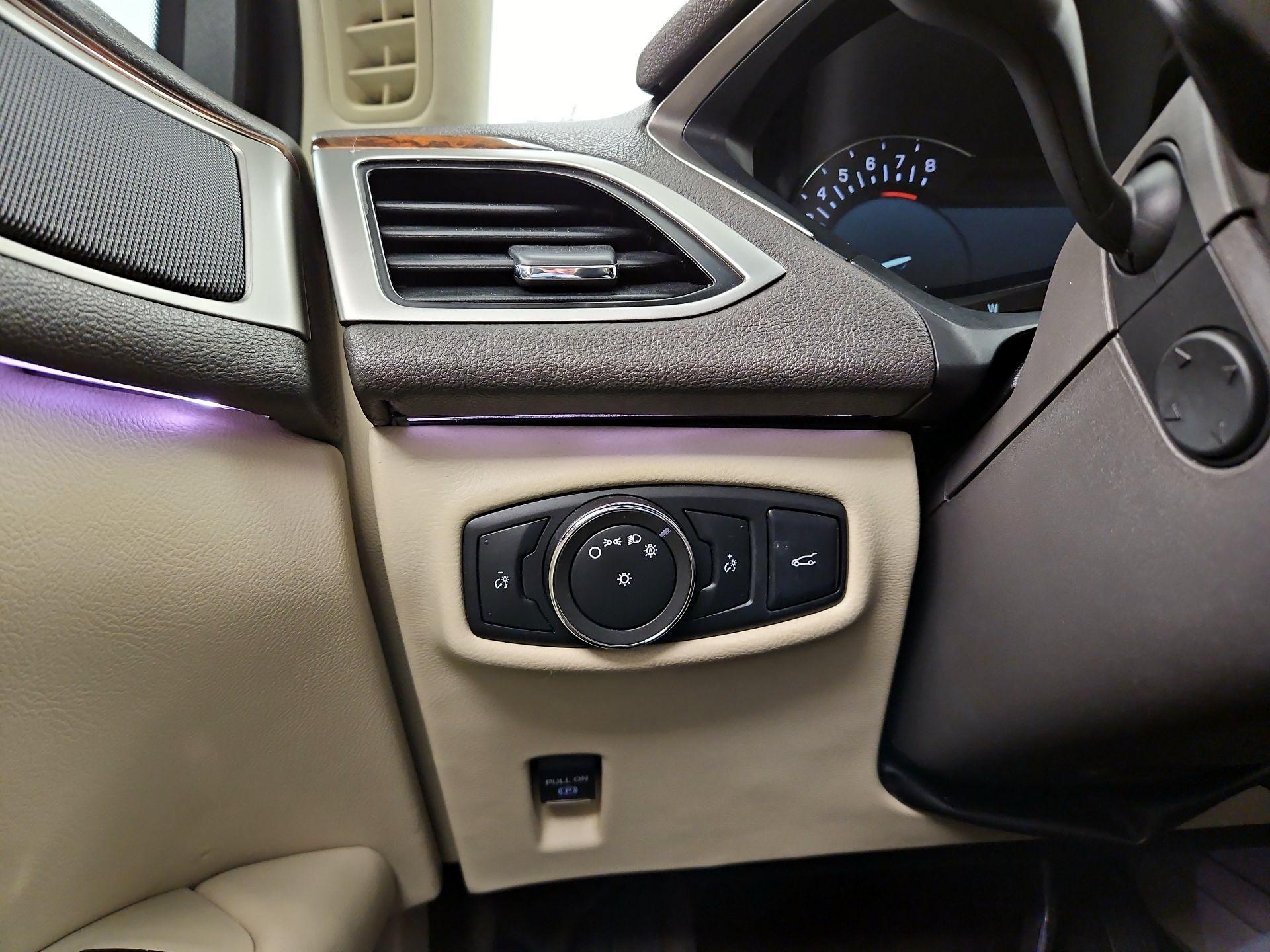 Thumbnail: 2015 Lincoln MKZ - 13