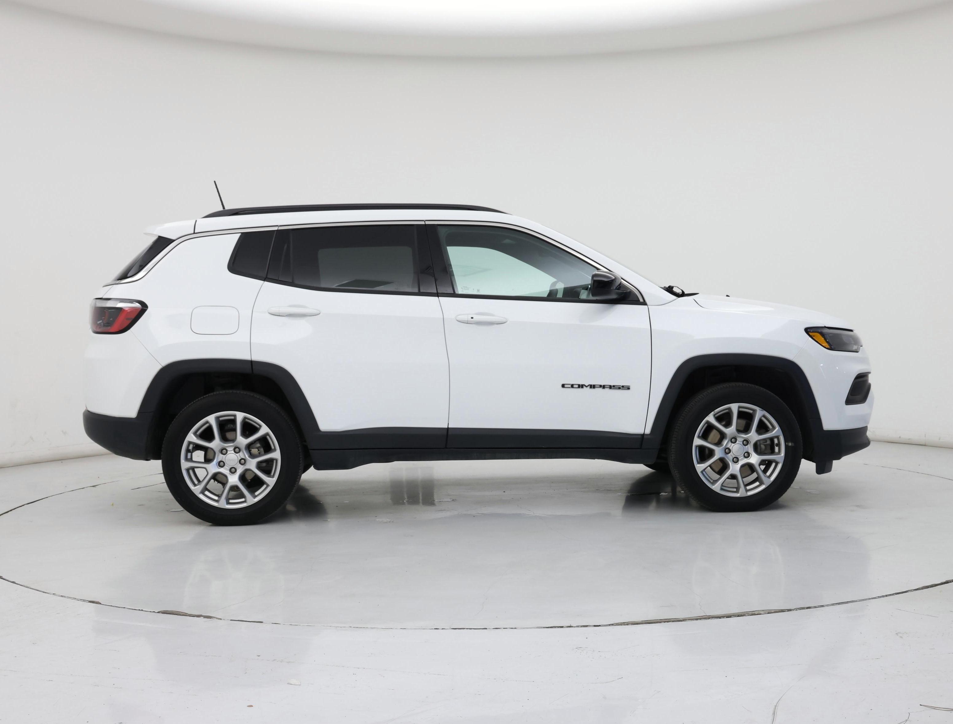 Thumbnail: 2023 Jeep Compass - 7