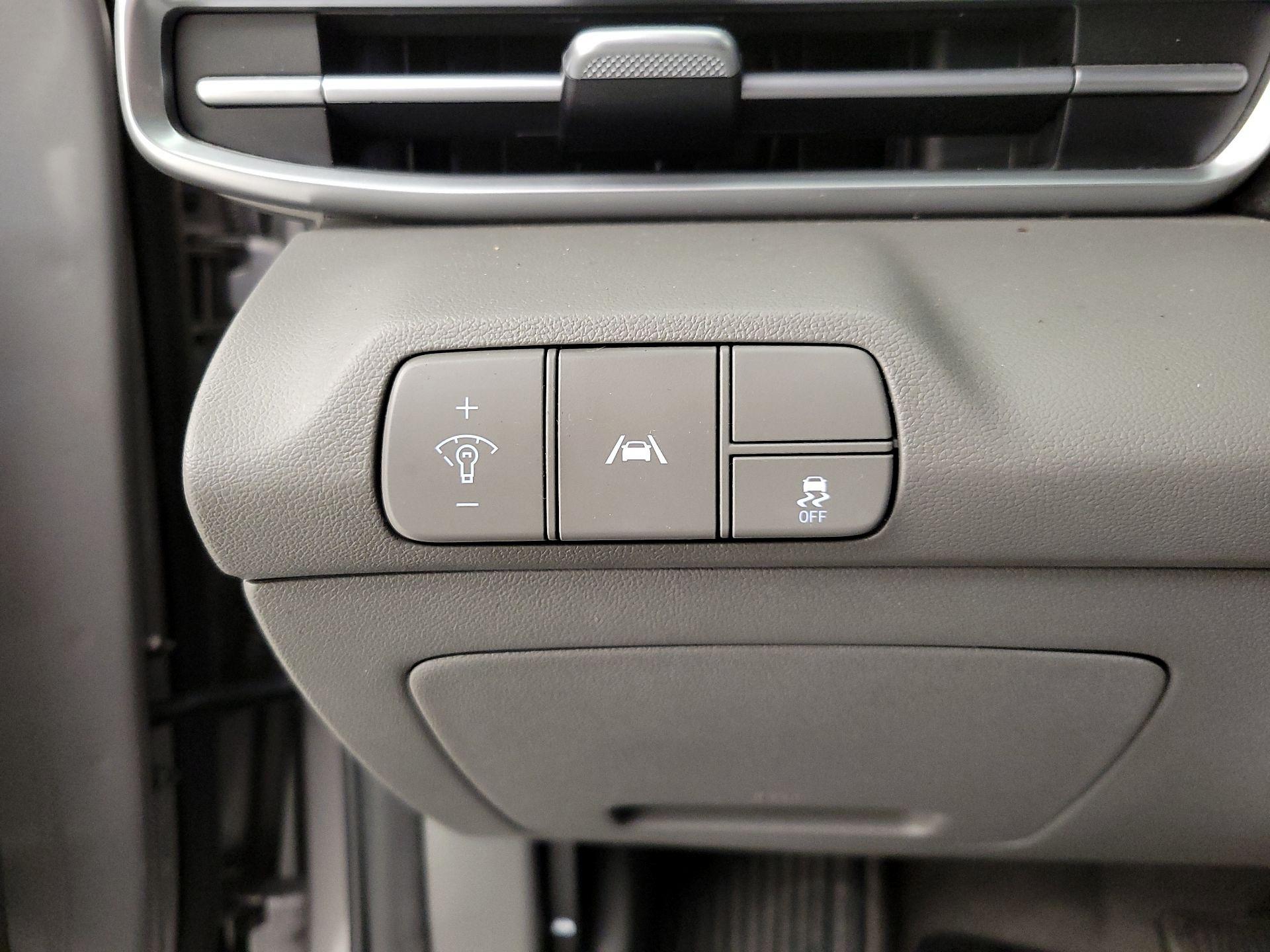 Thumbnail: 2023 Hyundai Elantra - 13