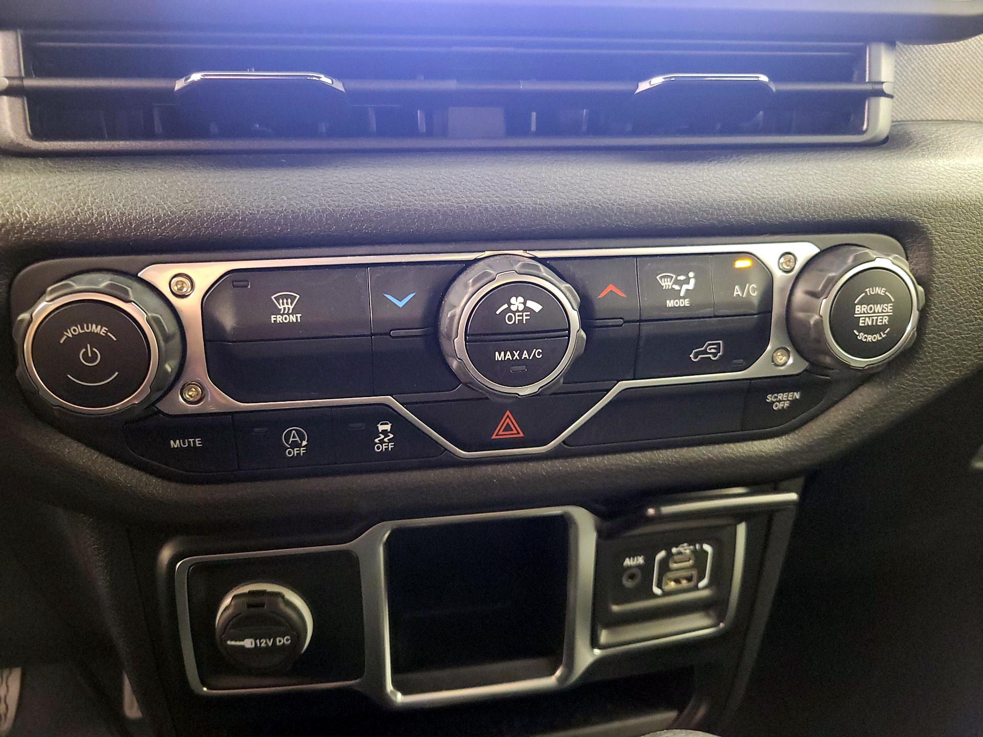 Thumbnail: 2024 Jeep Wrangler - 16