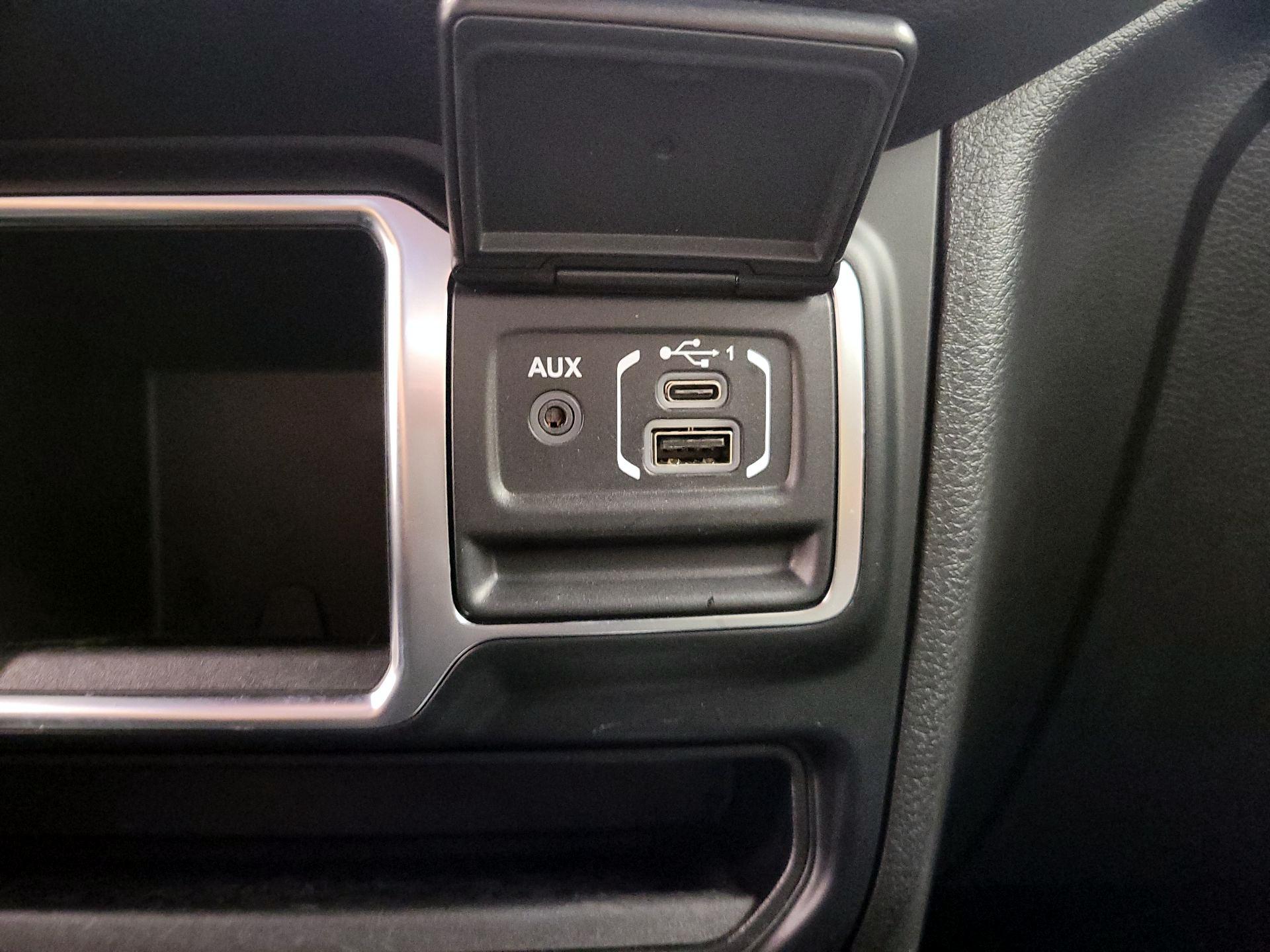 Thumbnail: 2024 Jeep Wrangler - 18