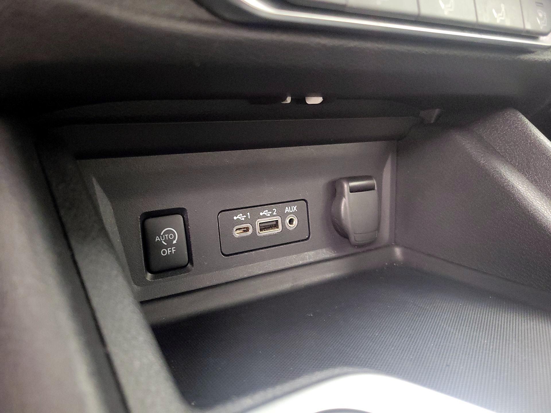 Thumbnail: 2024 Nissan Sentra - 18