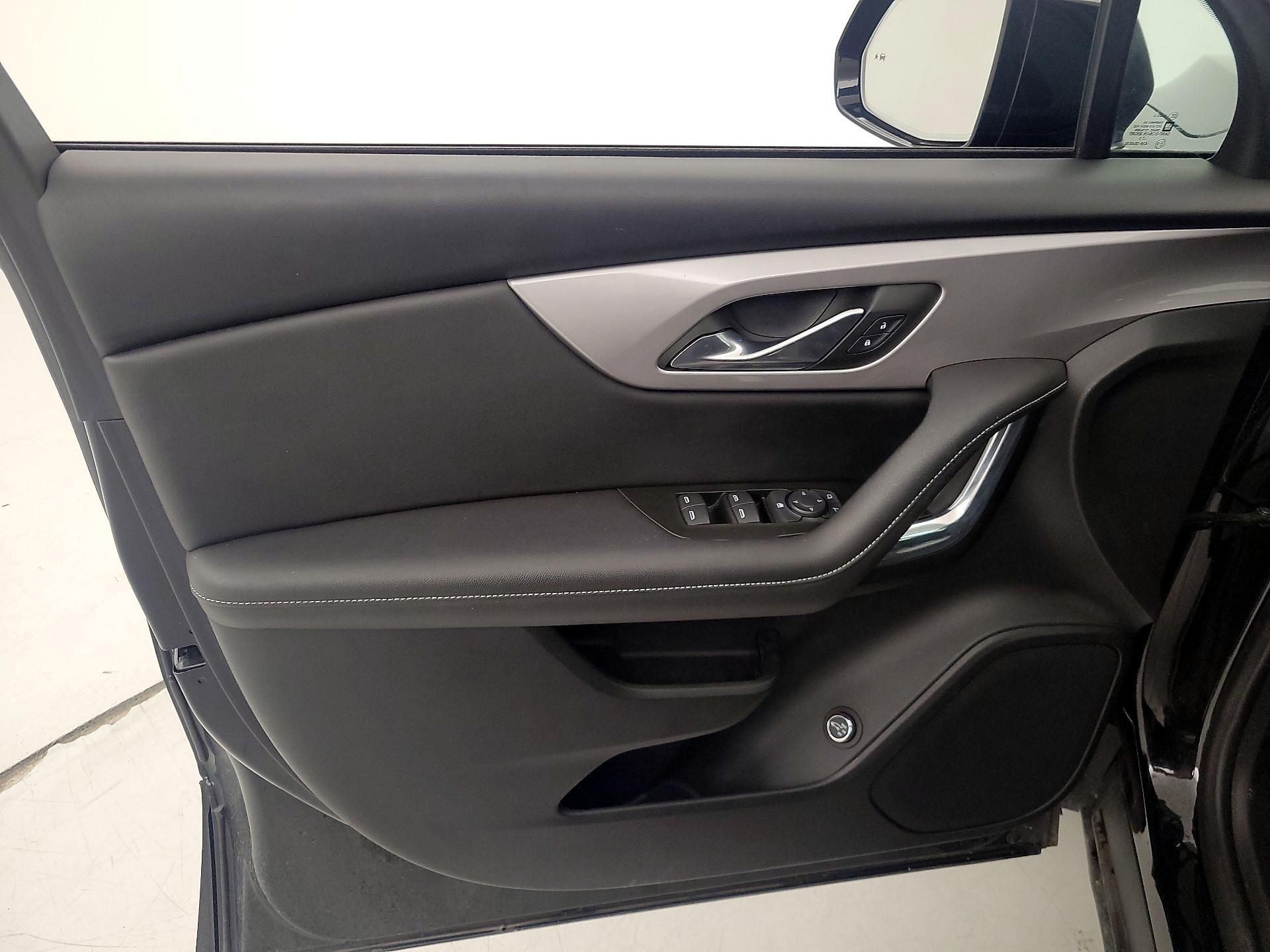 Thumbnail: 2023 Chevrolet Blazer - 12