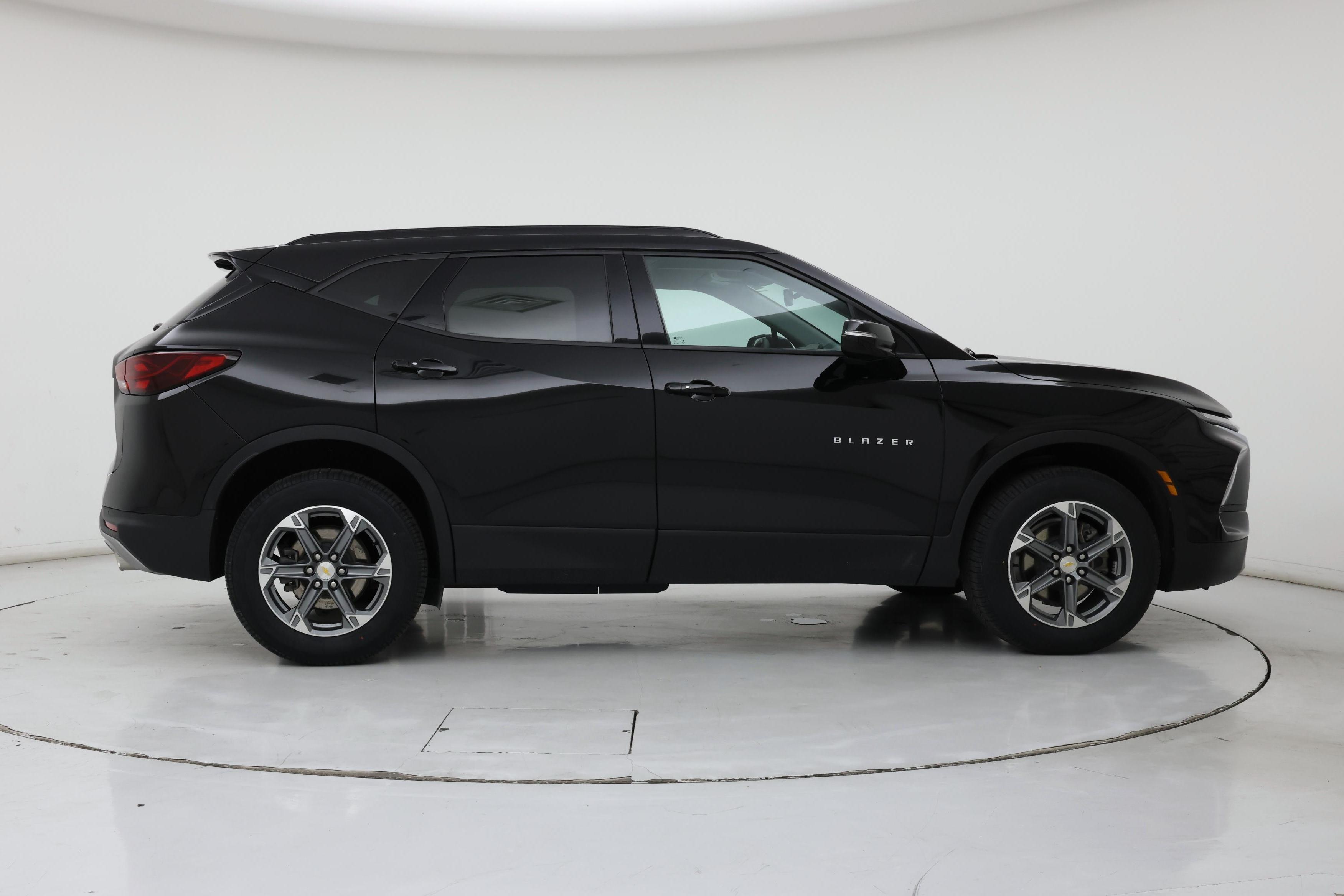 Thumbnail: 2023 Chevrolet Blazer - 7