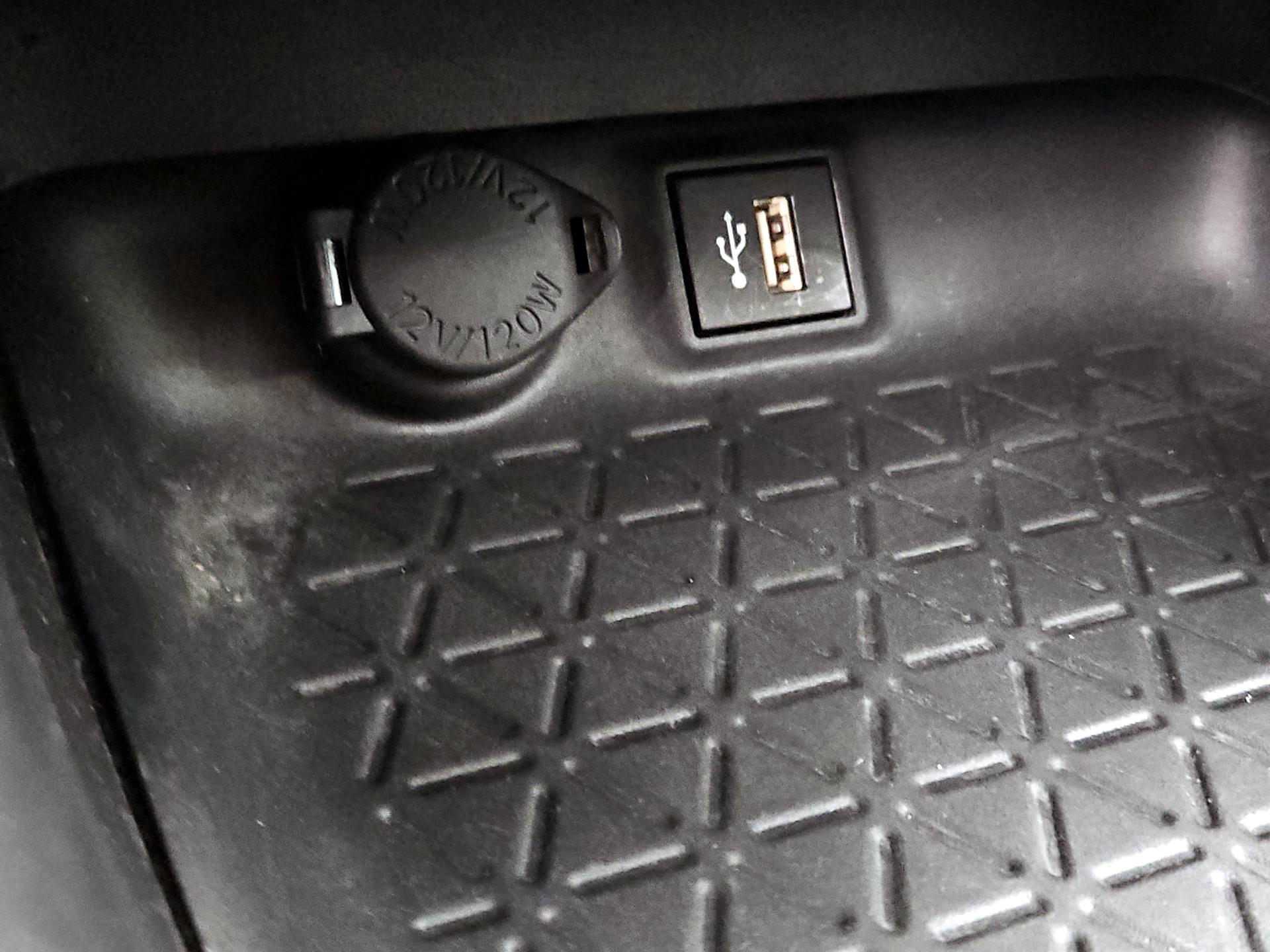 Thumbnail: 2024 Toyota RAV4 - 18