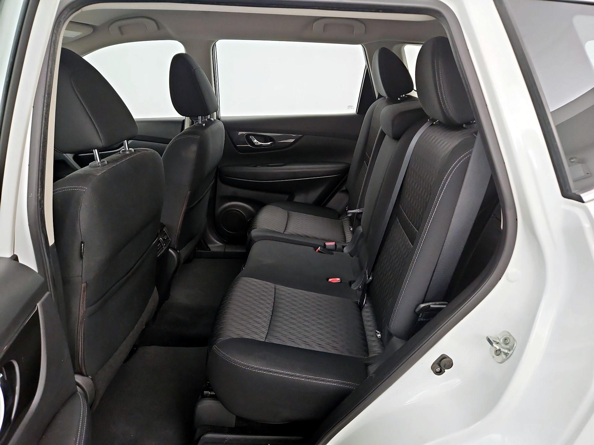 Thumbnail: 2018 Nissan Rogue - 19