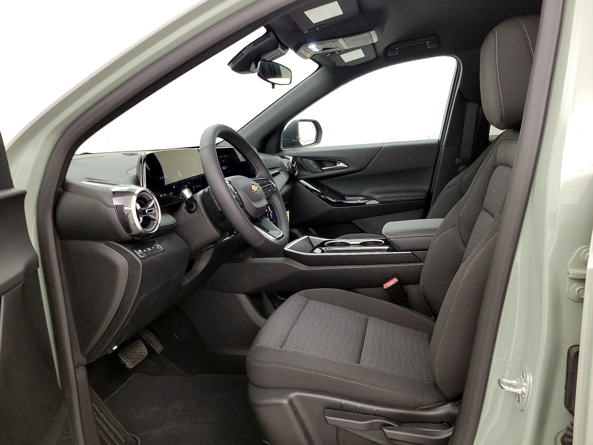 Thumbnail: 2025 Chevrolet Equinox - 11