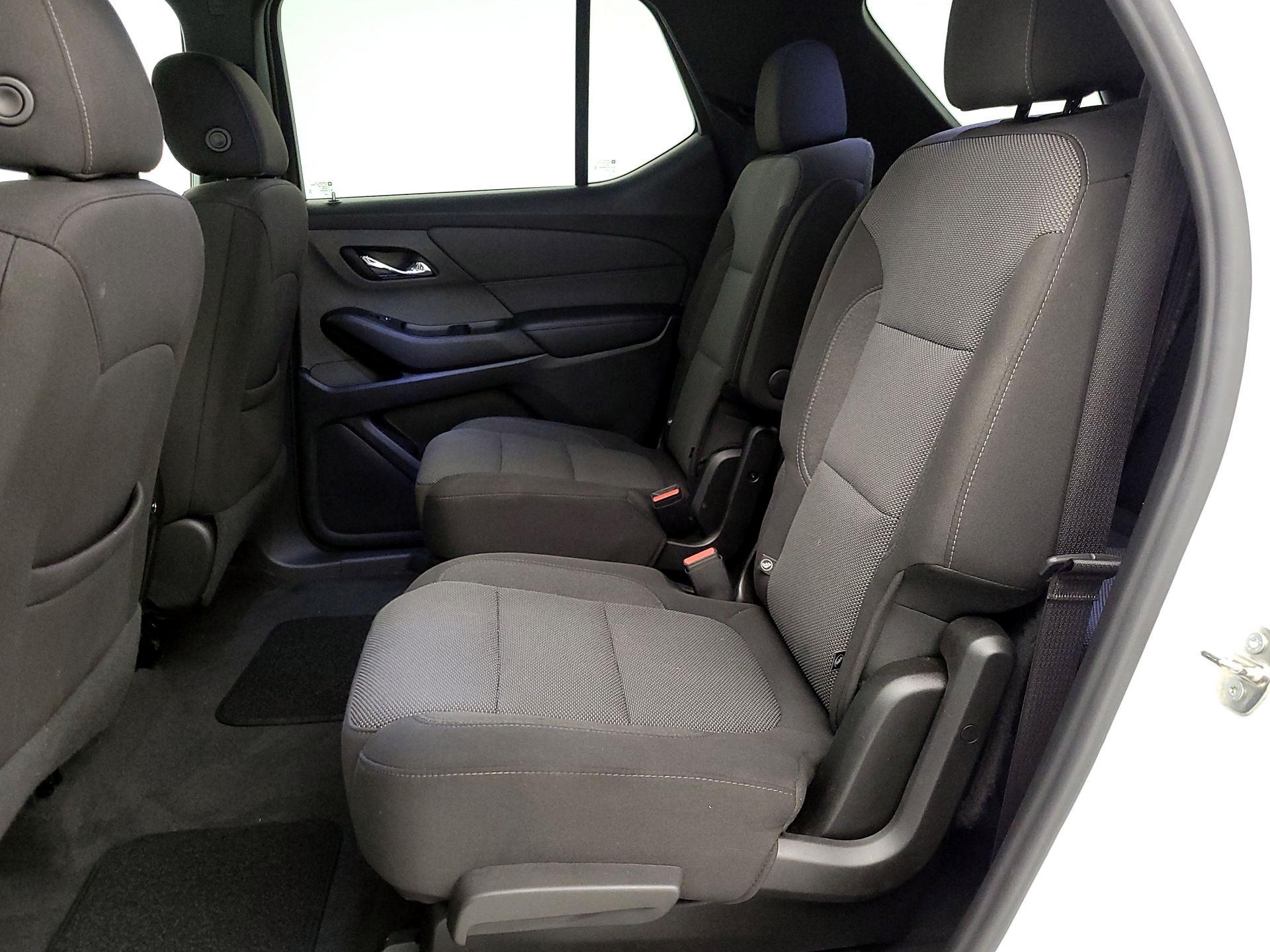 Thumbnail: 2023 Chevrolet Traverse - 19