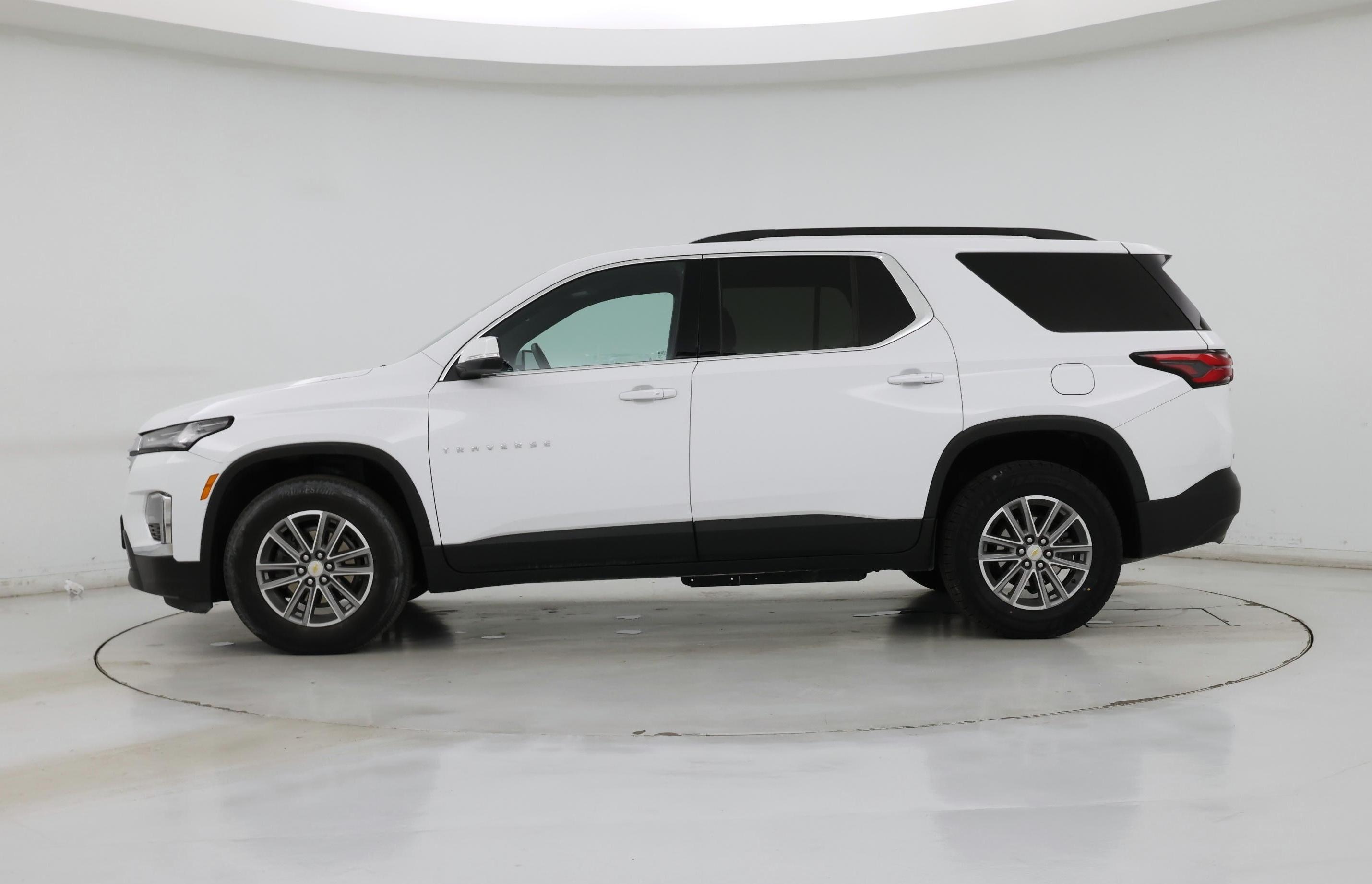 Thumbnail: 2023 Chevrolet Traverse - 3