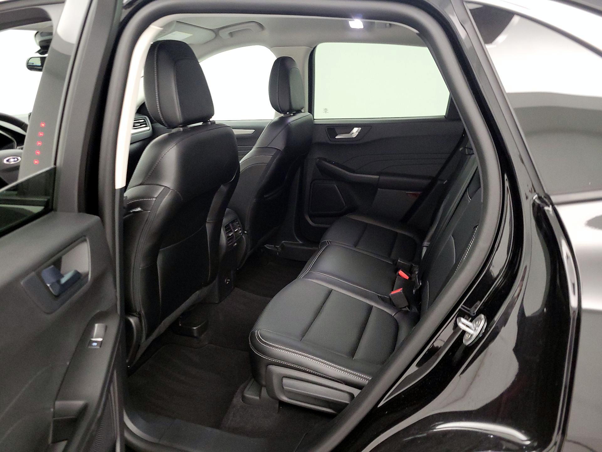 Thumbnail: 2022 Ford Escape - 19