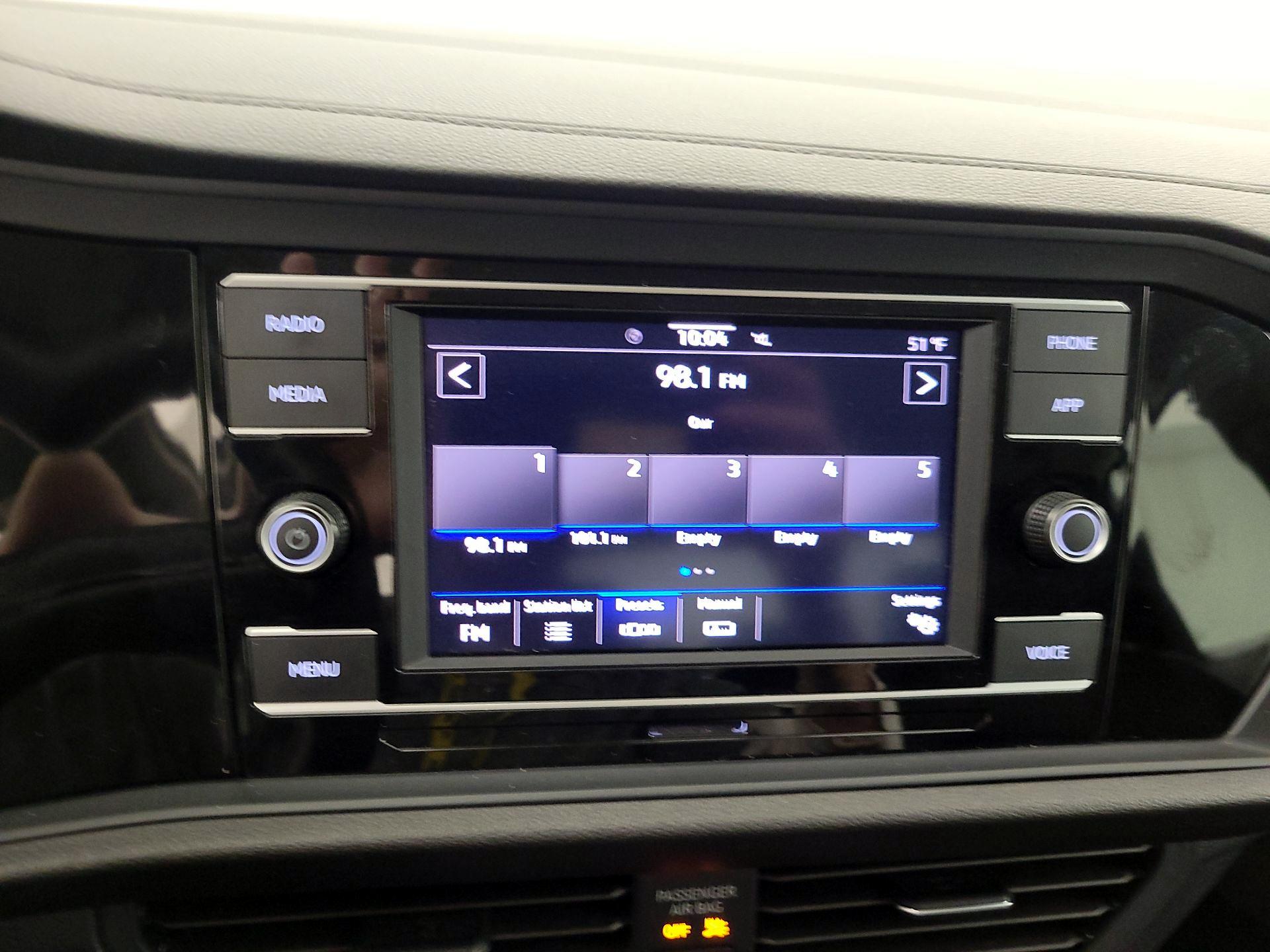 Thumbnail: 2024 Volkswagen Jetta - 15