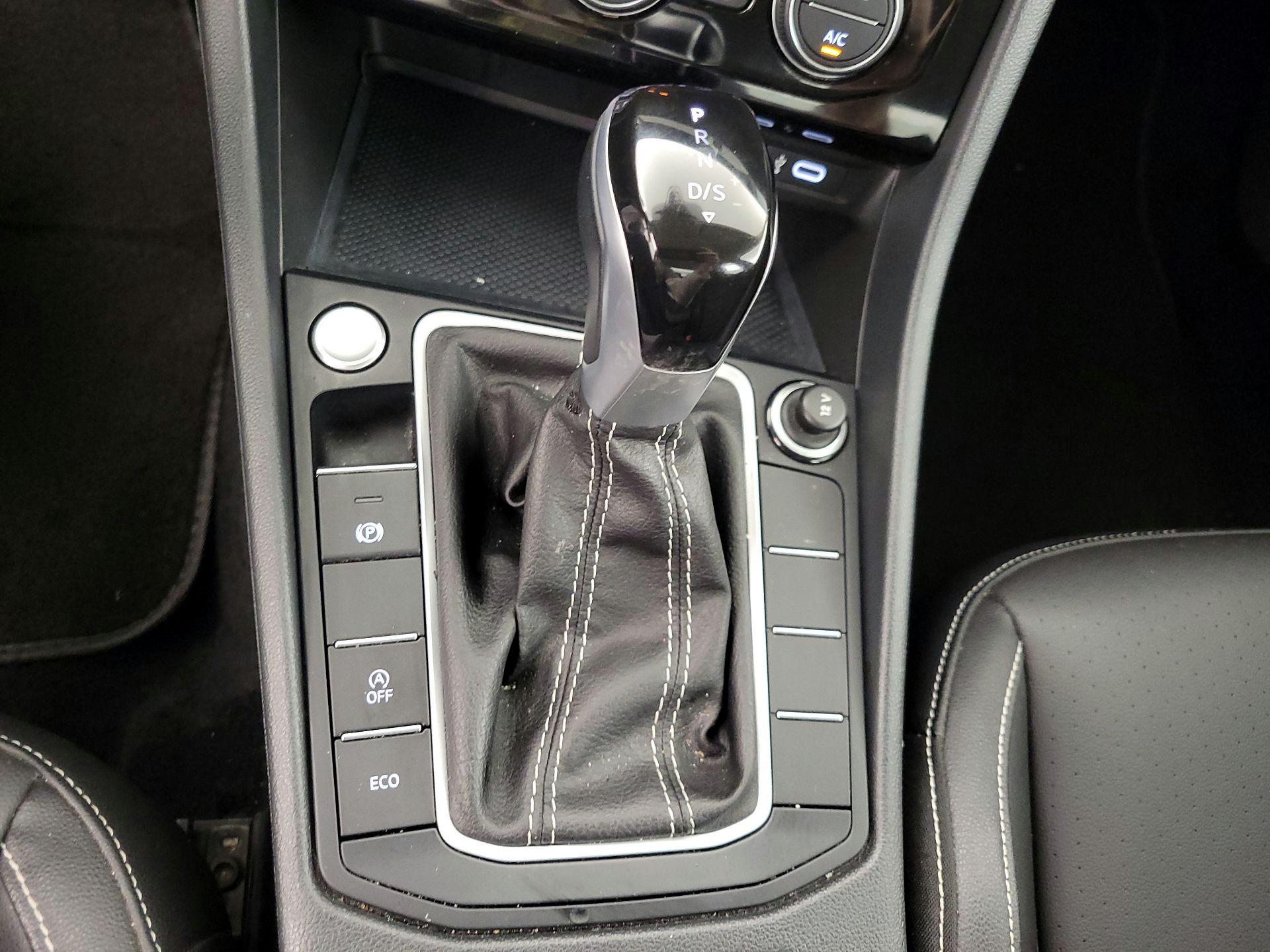 Thumbnail: 2024 Volkswagen Jetta - 17