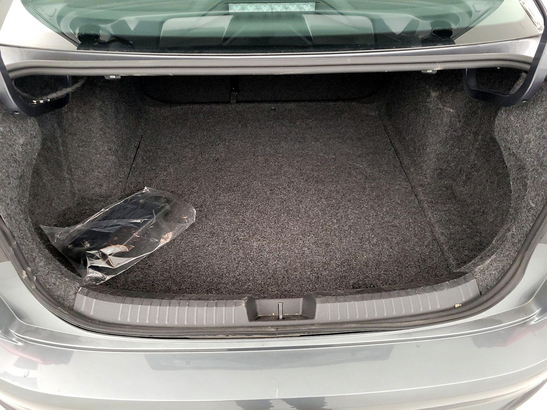 Thumbnail: 2024 Volkswagen Jetta - 20