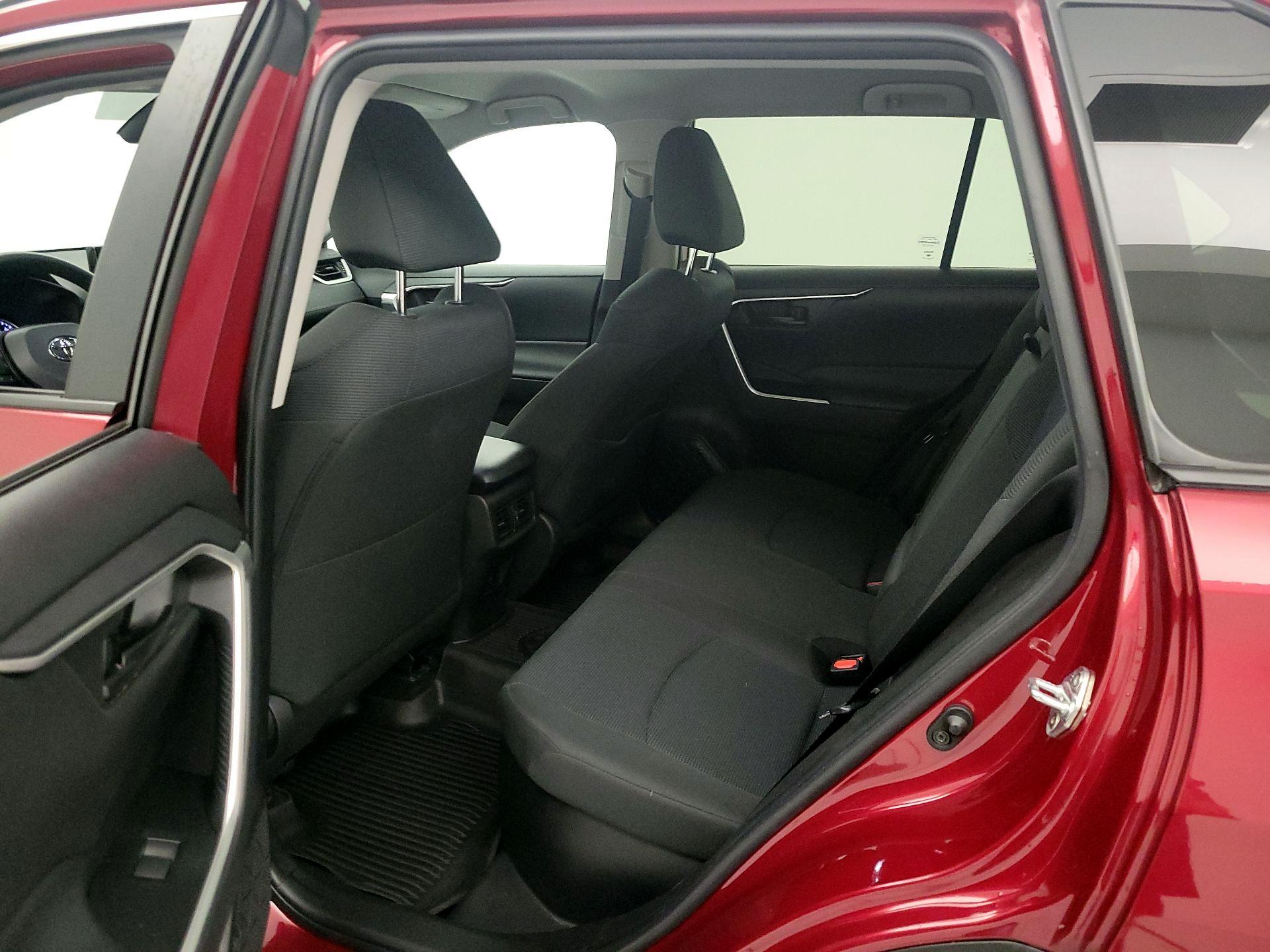 Thumbnail: 2022 Toyota RAV4 - 19