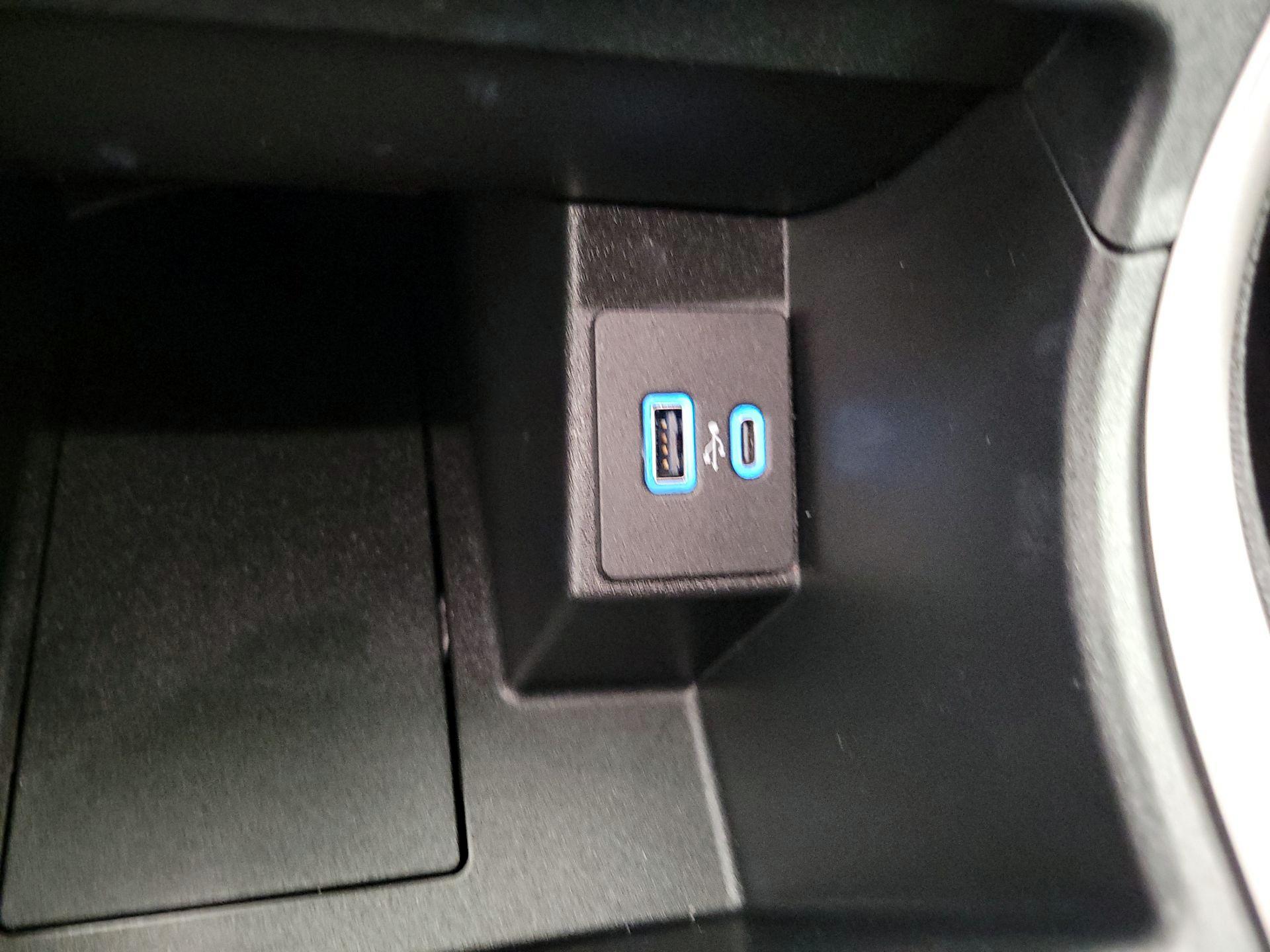 Thumbnail: 2023 Ford Edge - 18