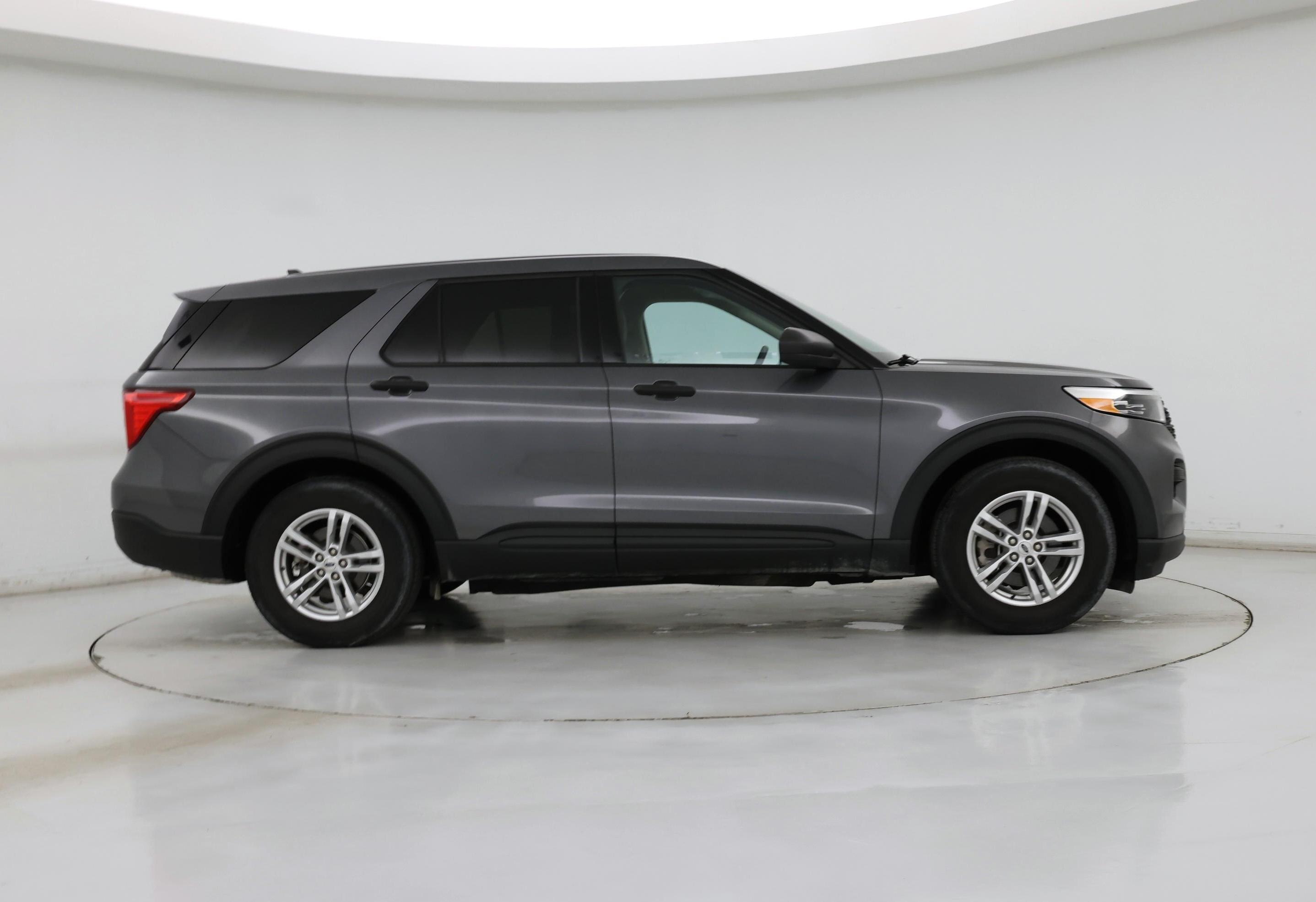 Thumbnail: 2022 Ford Explorer - 7
