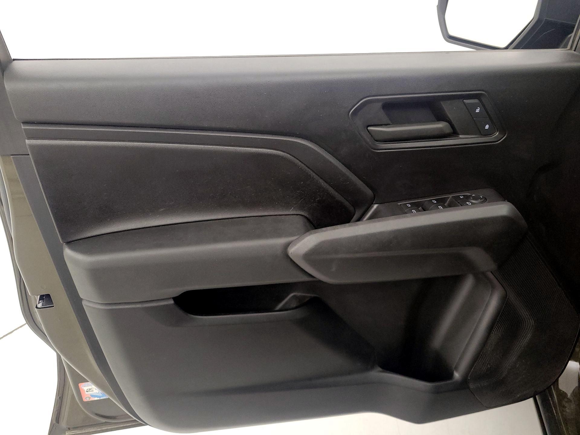 Thumbnail: 2023 Chevrolet Colorado - 12