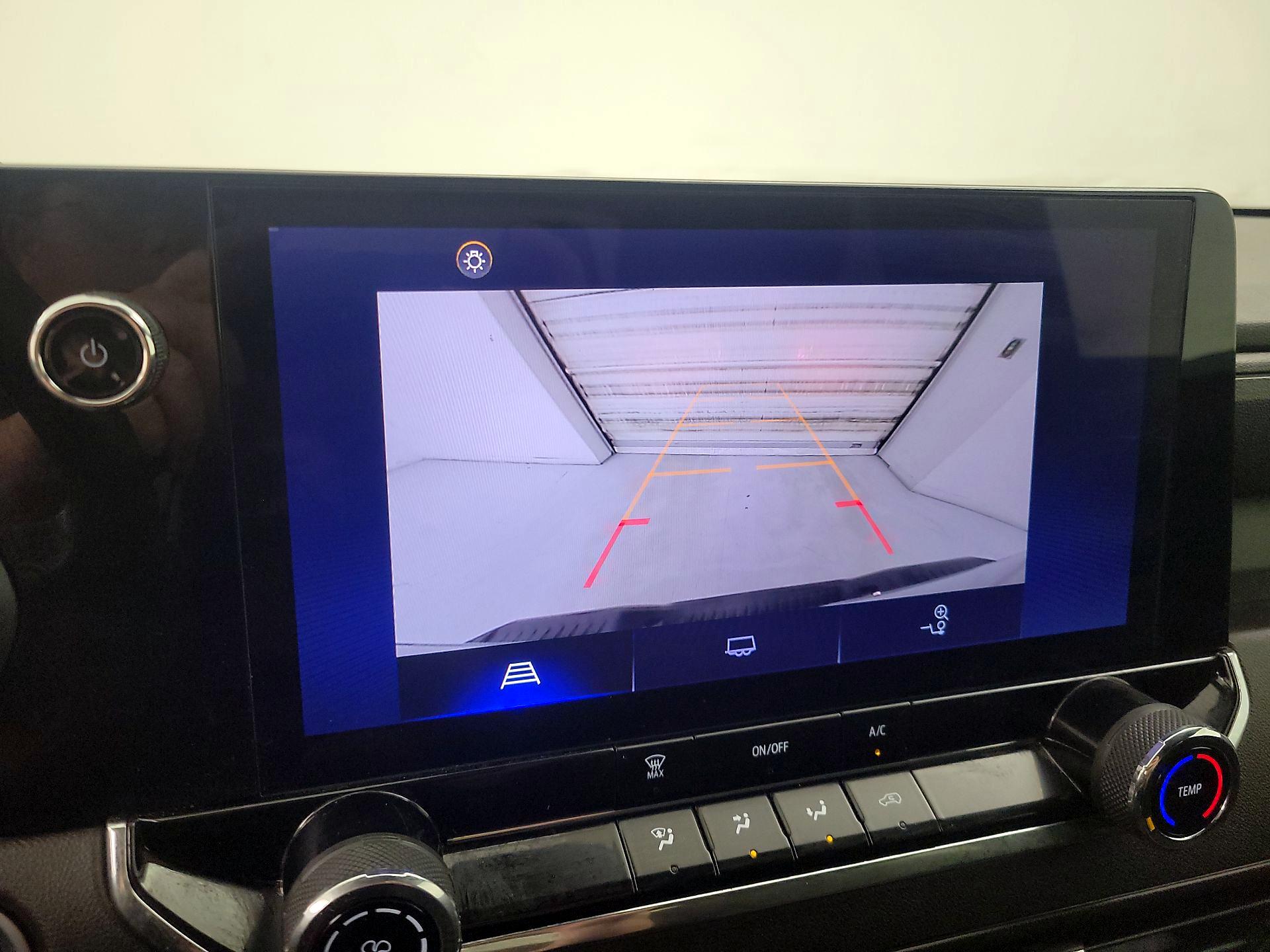 Thumbnail: 2023 Chevrolet Colorado - 14