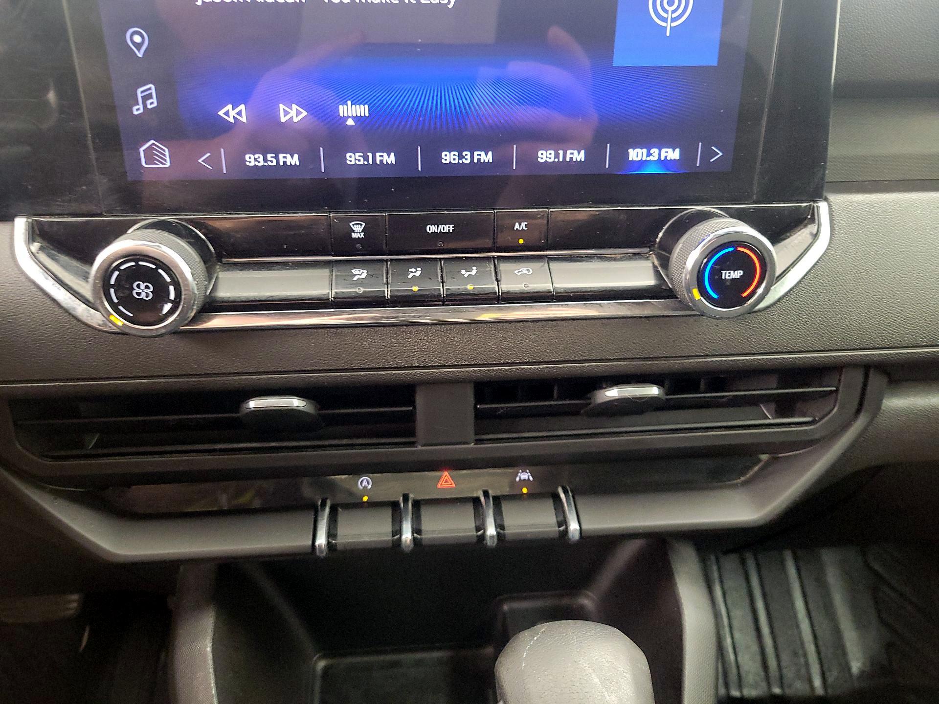 Thumbnail: 2023 Chevrolet Colorado - 16