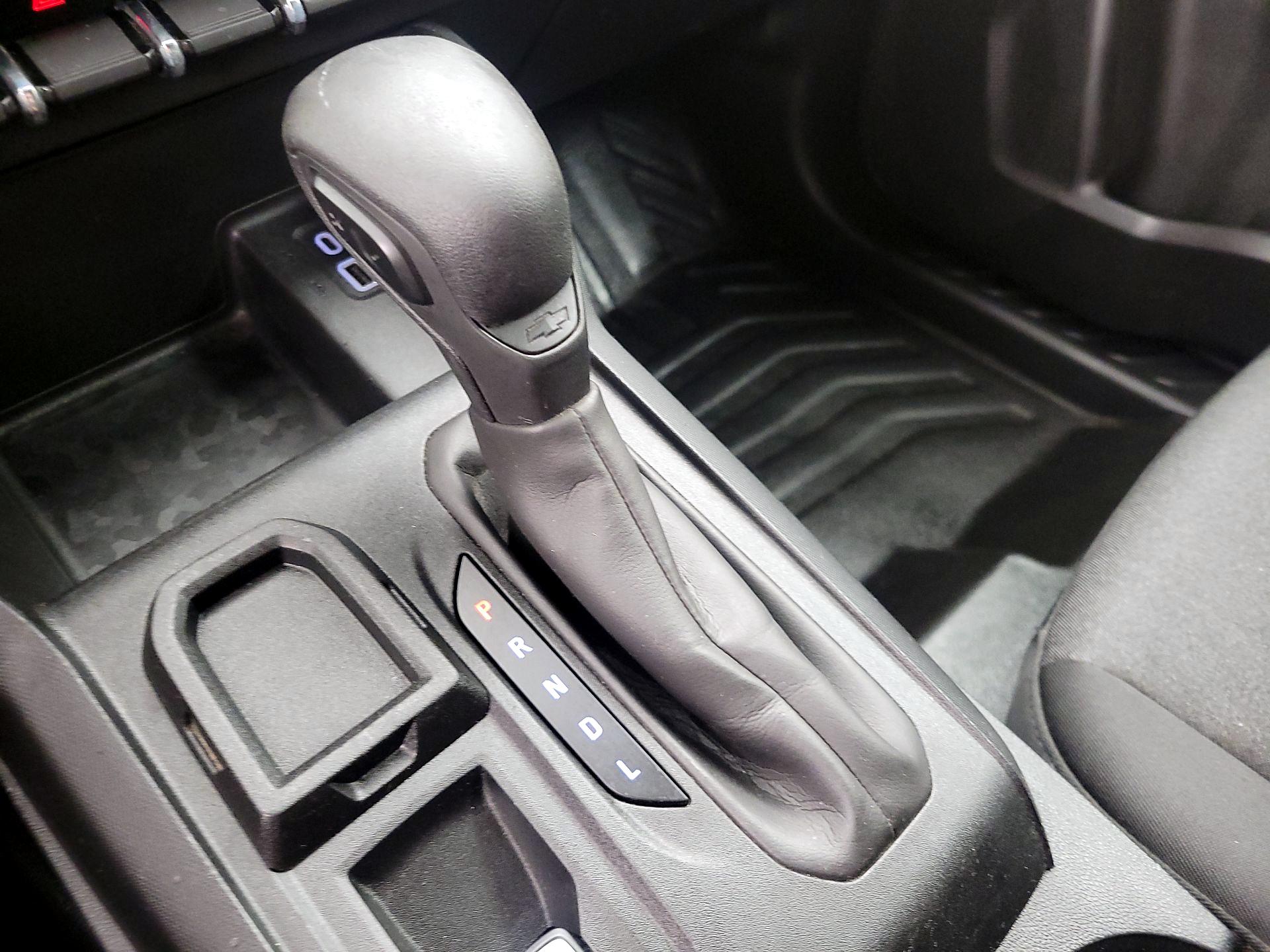 Thumbnail: 2023 Chevrolet Colorado - 17