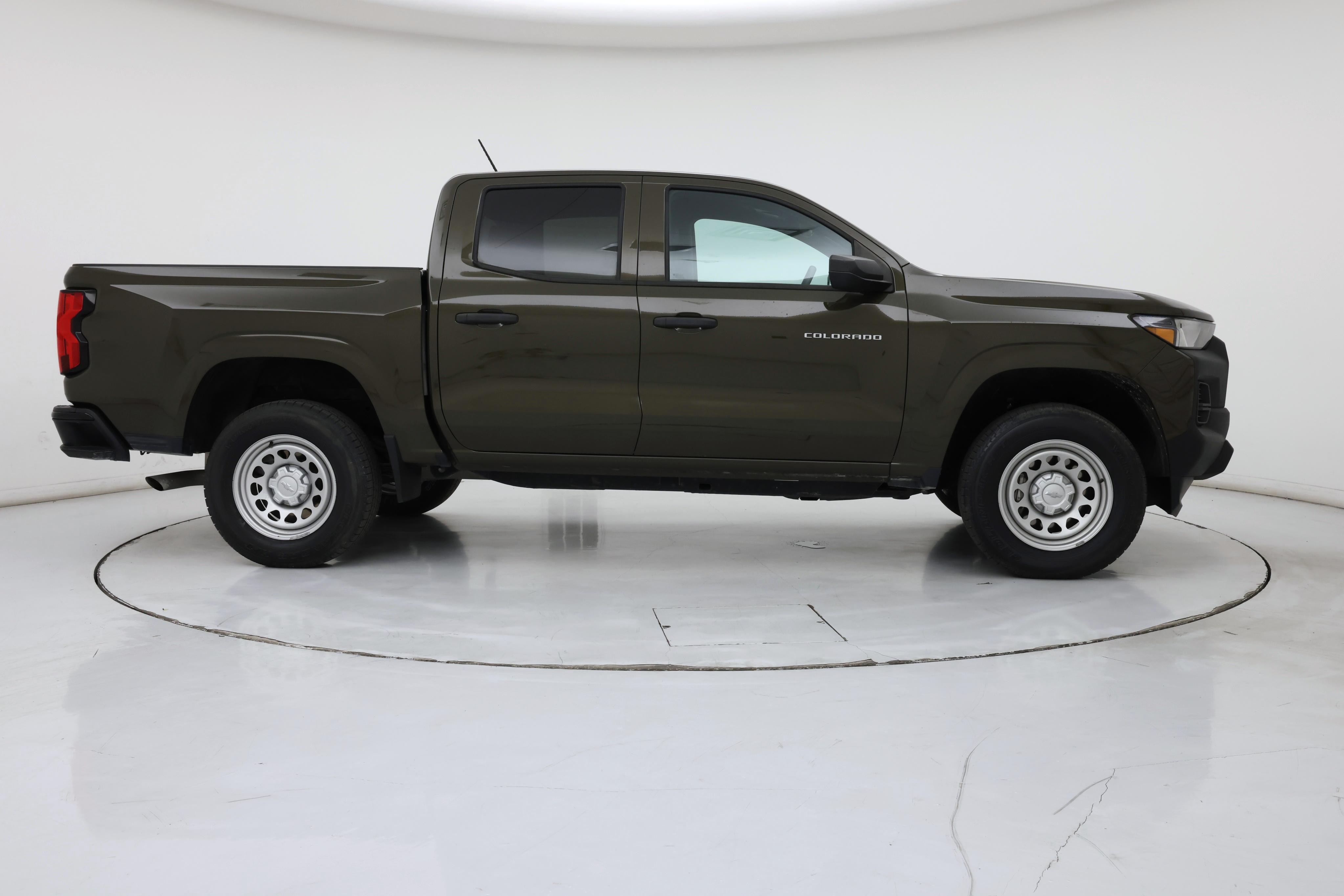 Thumbnail: 2023 Chevrolet Colorado - 7