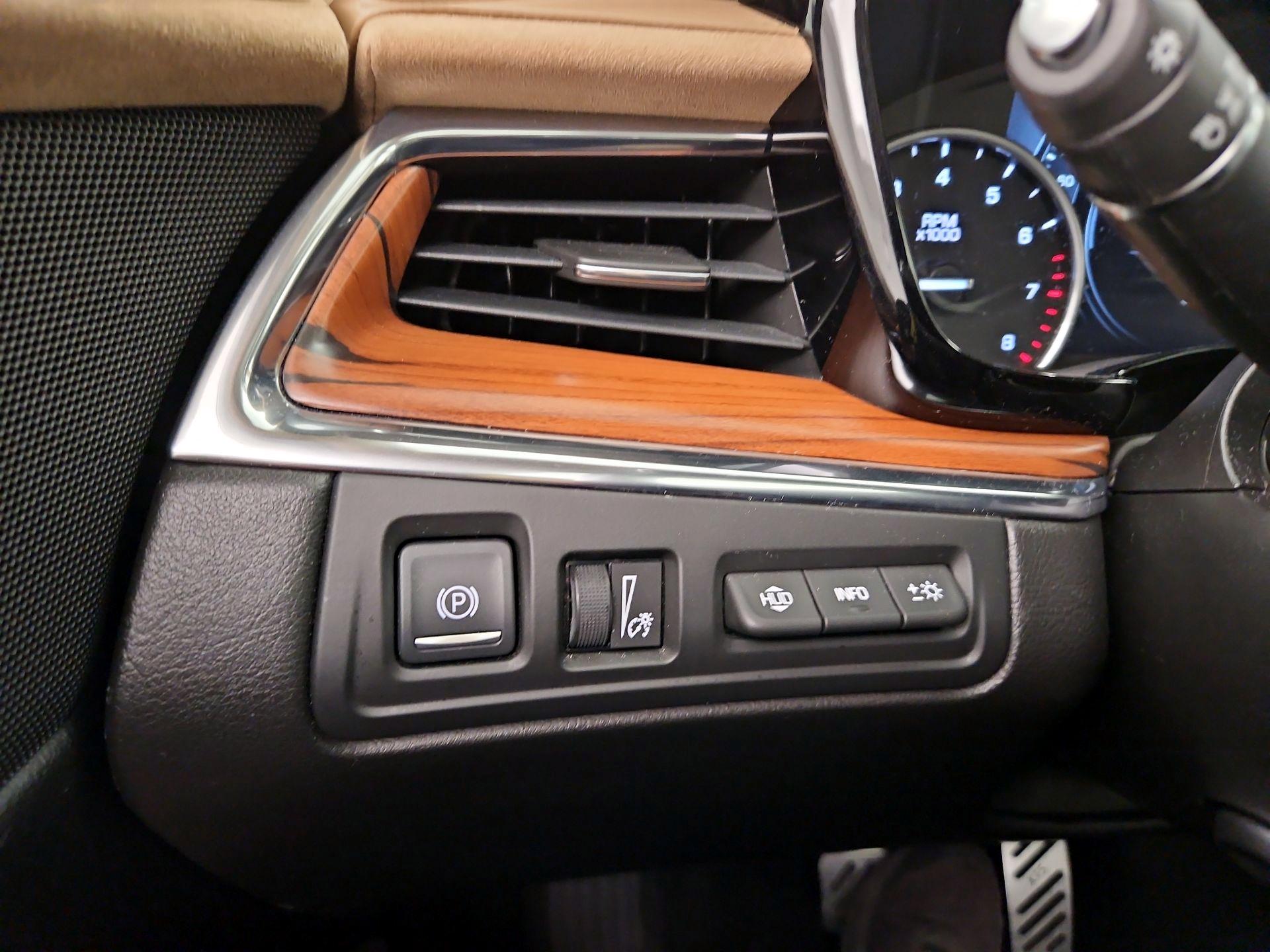 Thumbnail: 2018 Cadillac XT5 - 13