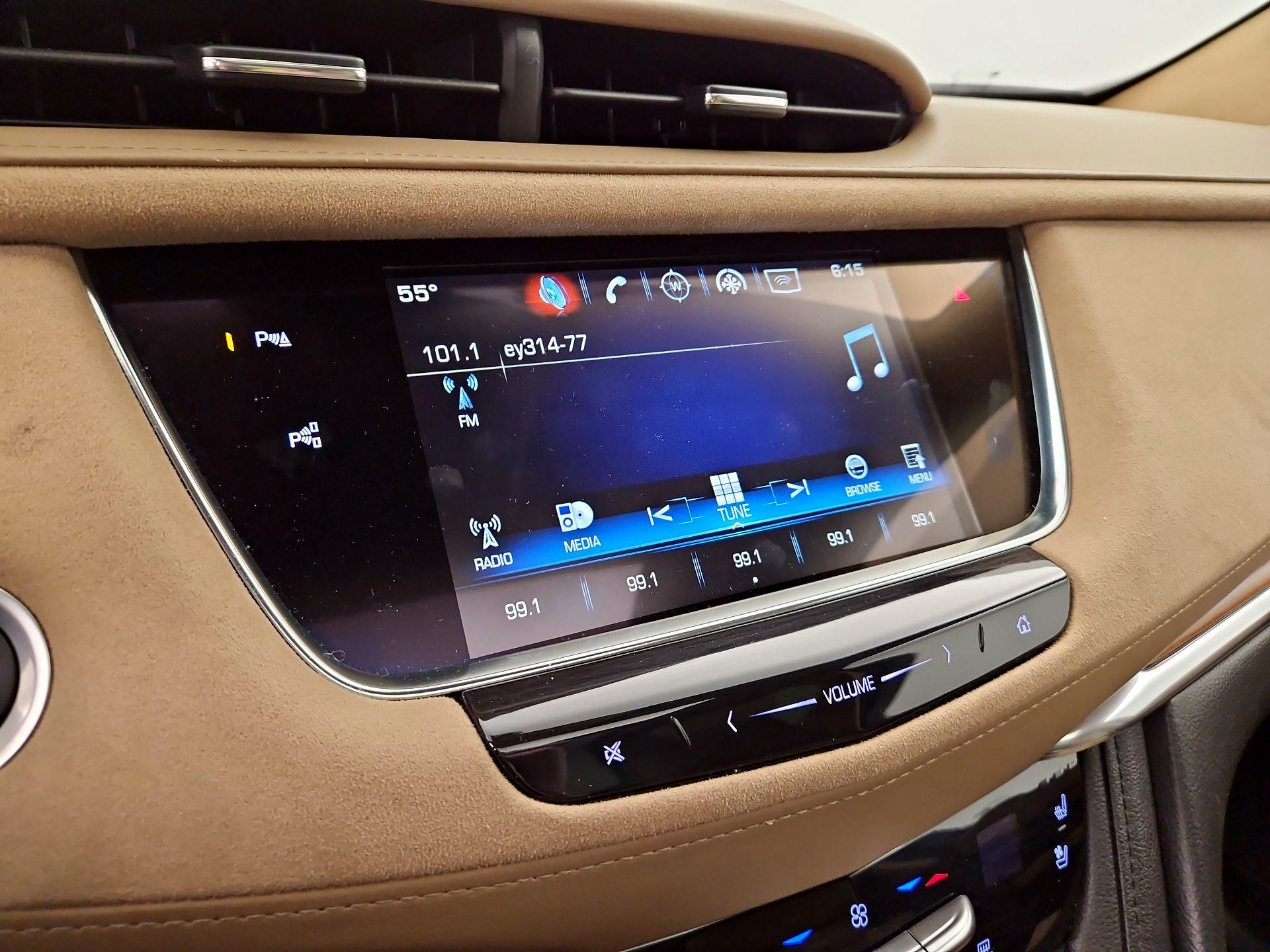 Thumbnail: 2018 Cadillac XT5 - 16