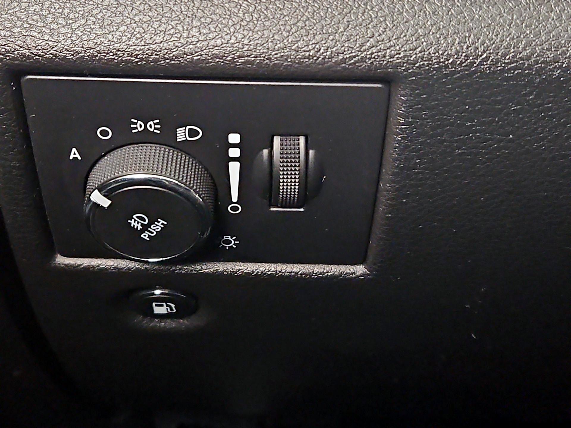 Thumbnail: 2020 Jeep Grand Cherokee - 13