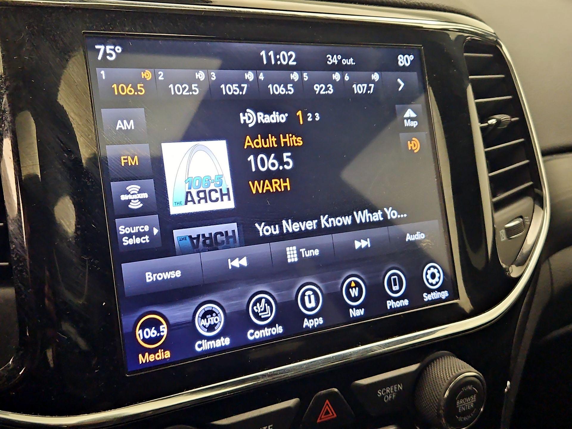 Thumbnail: 2020 Jeep Grand Cherokee - 16