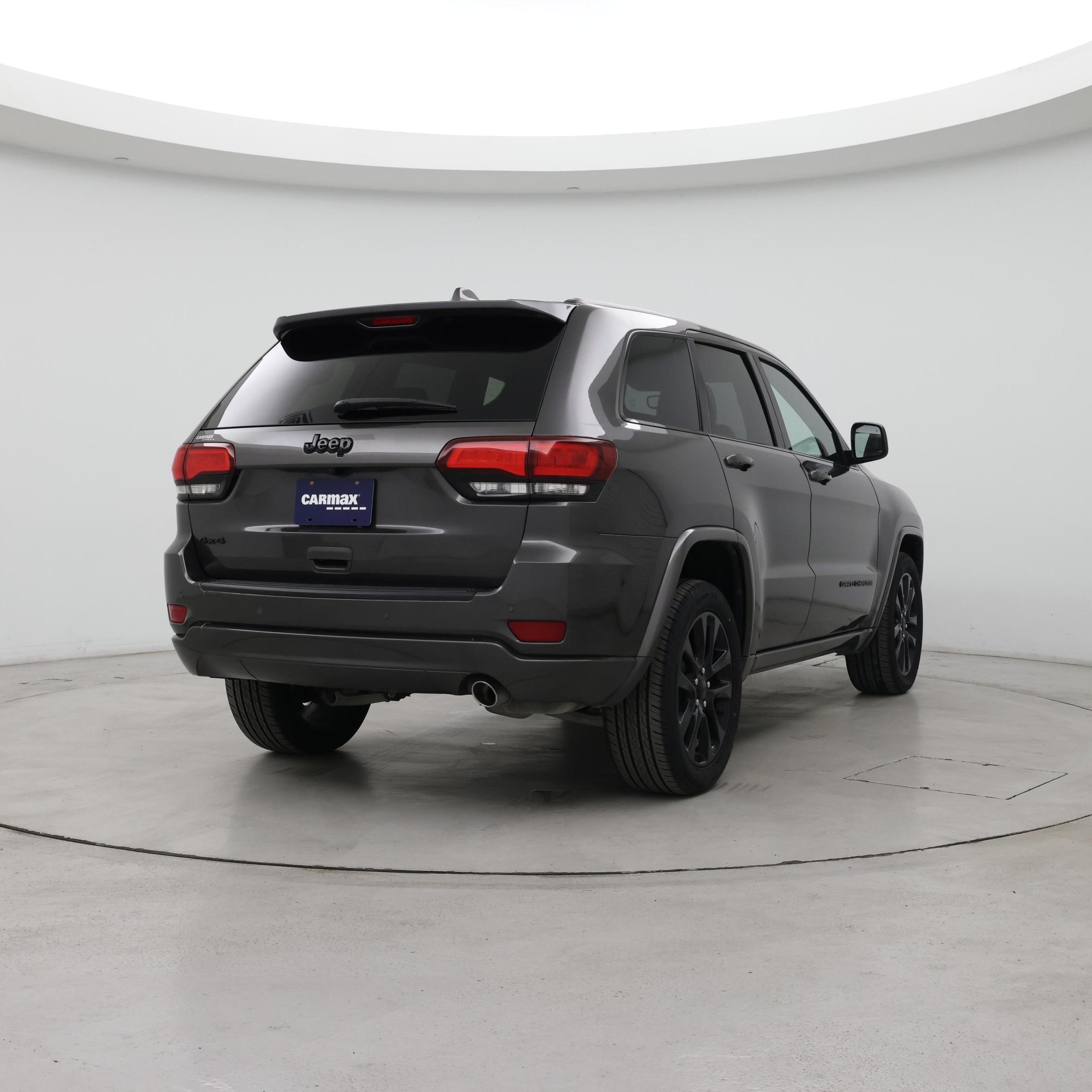 Thumbnail: 2020 Jeep Grand Cherokee - 8