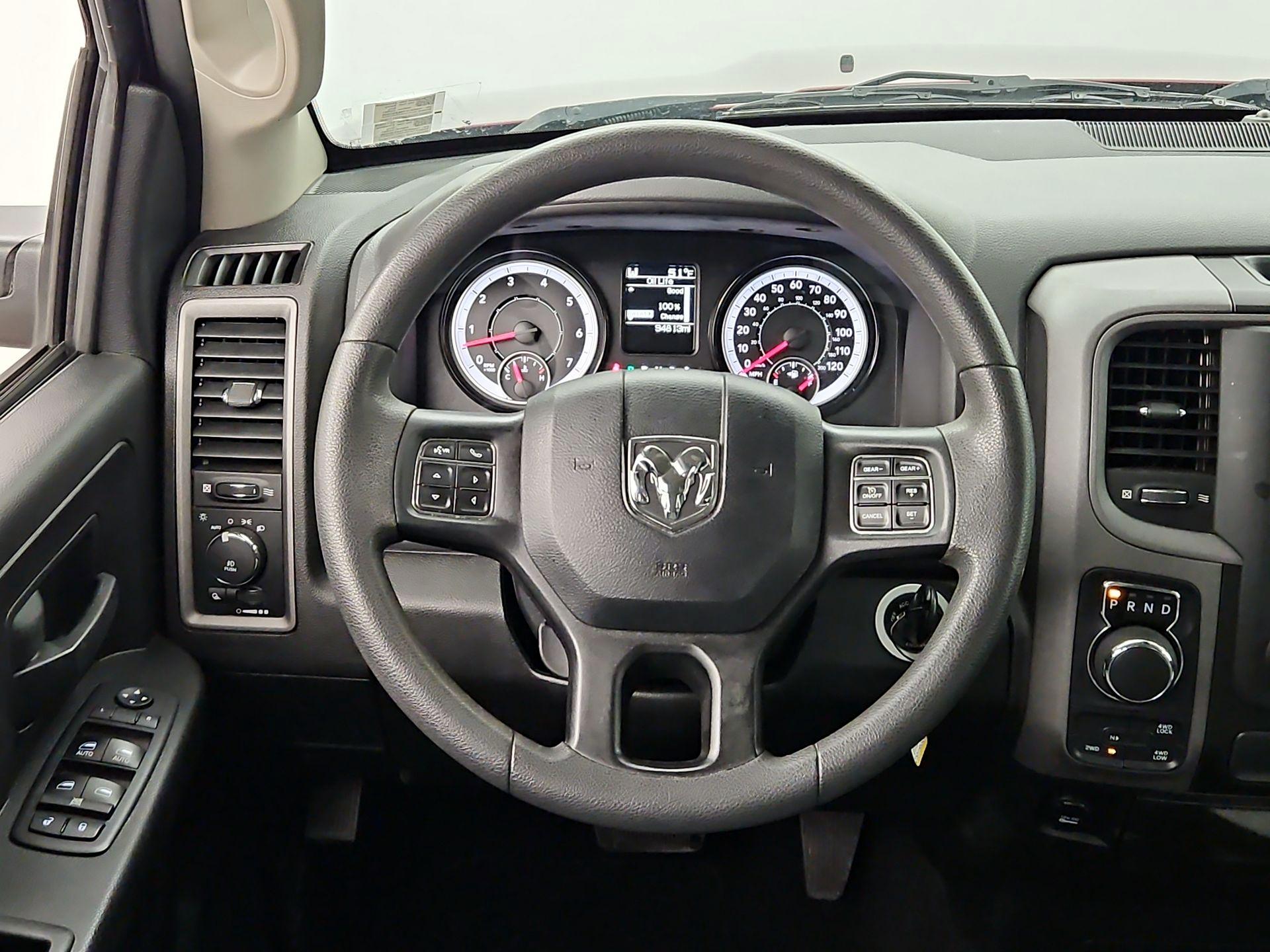 Thumbnail: 2019 RAM 1500 Classic - 10