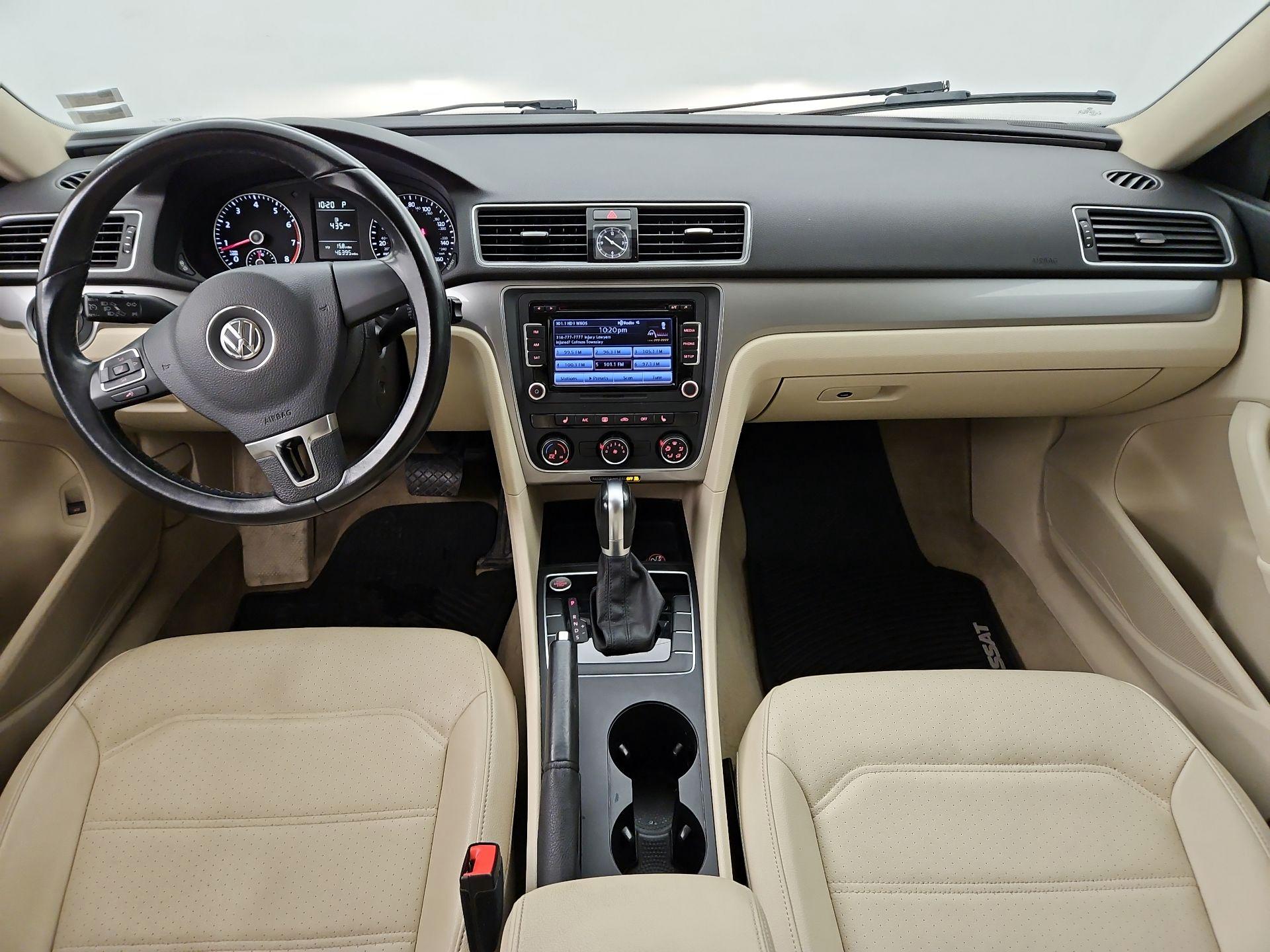 Thumbnail: 2015 Volkswagen Passat - 9