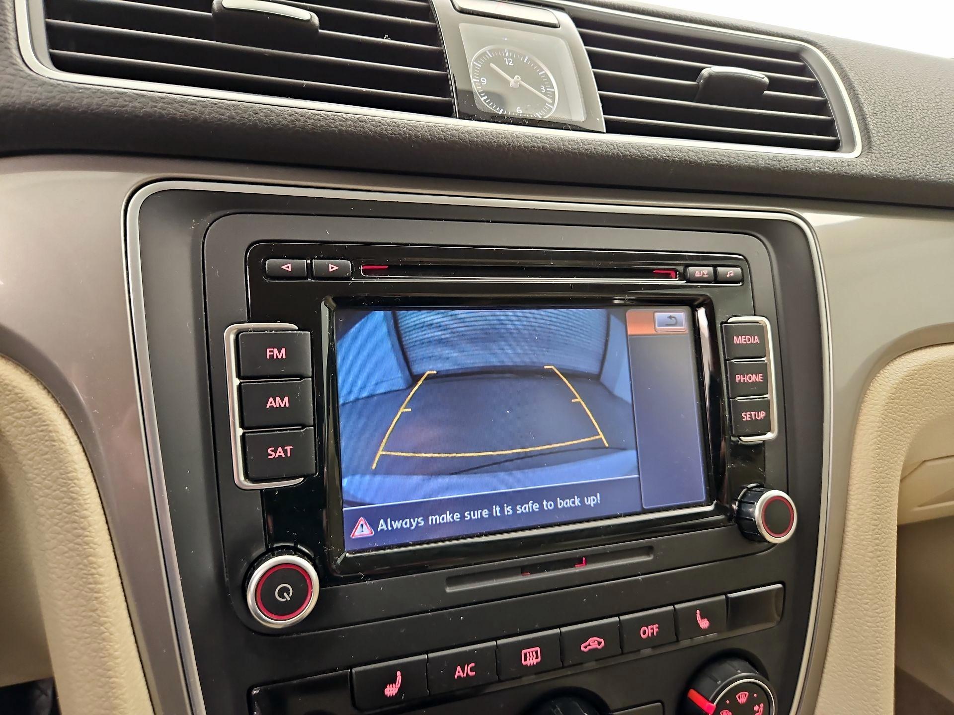 Thumbnail: 2015 Volkswagen Passat - 14